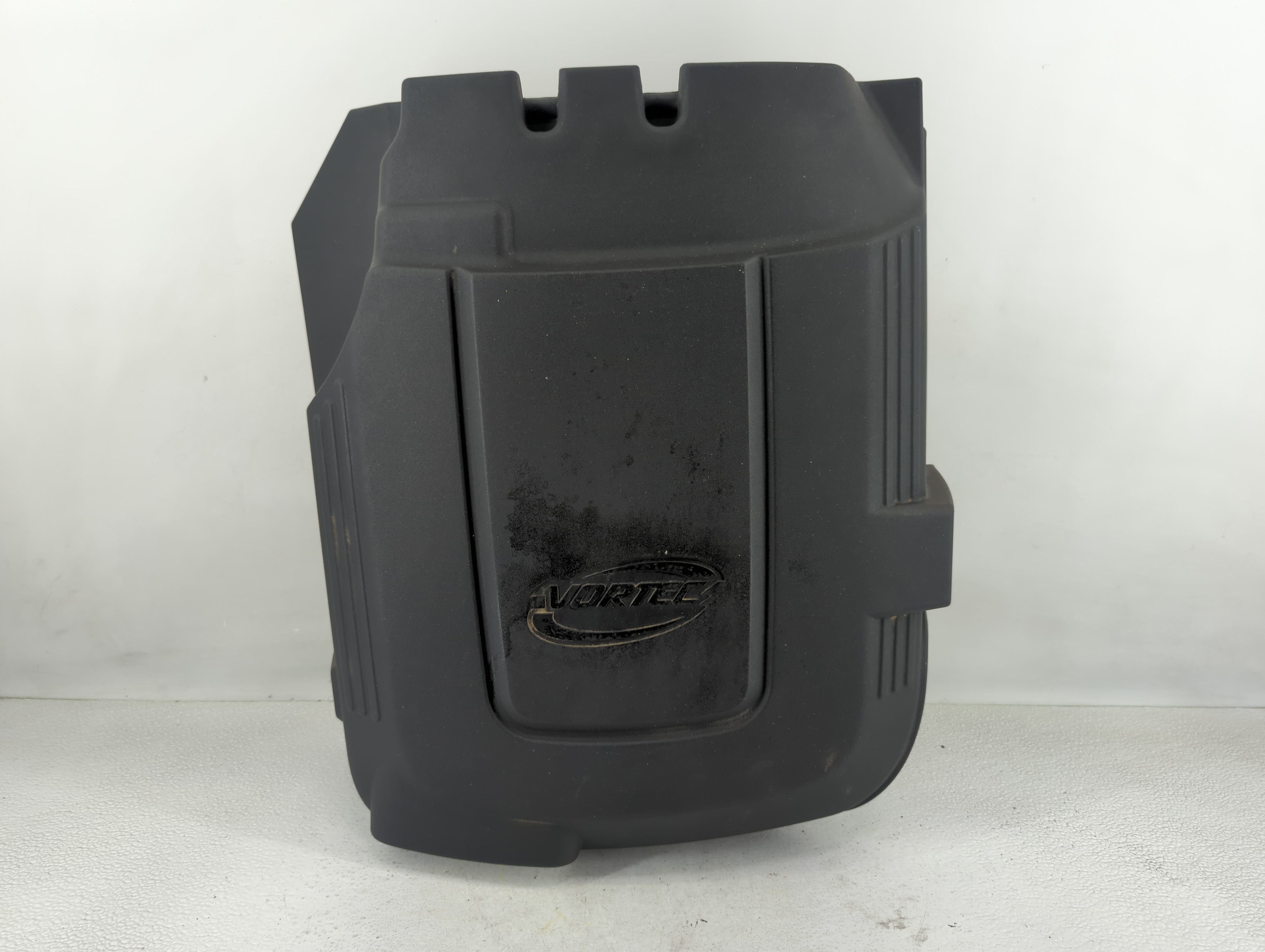 Picture of 2011 Cadillac Escalade Engine Cover 609464