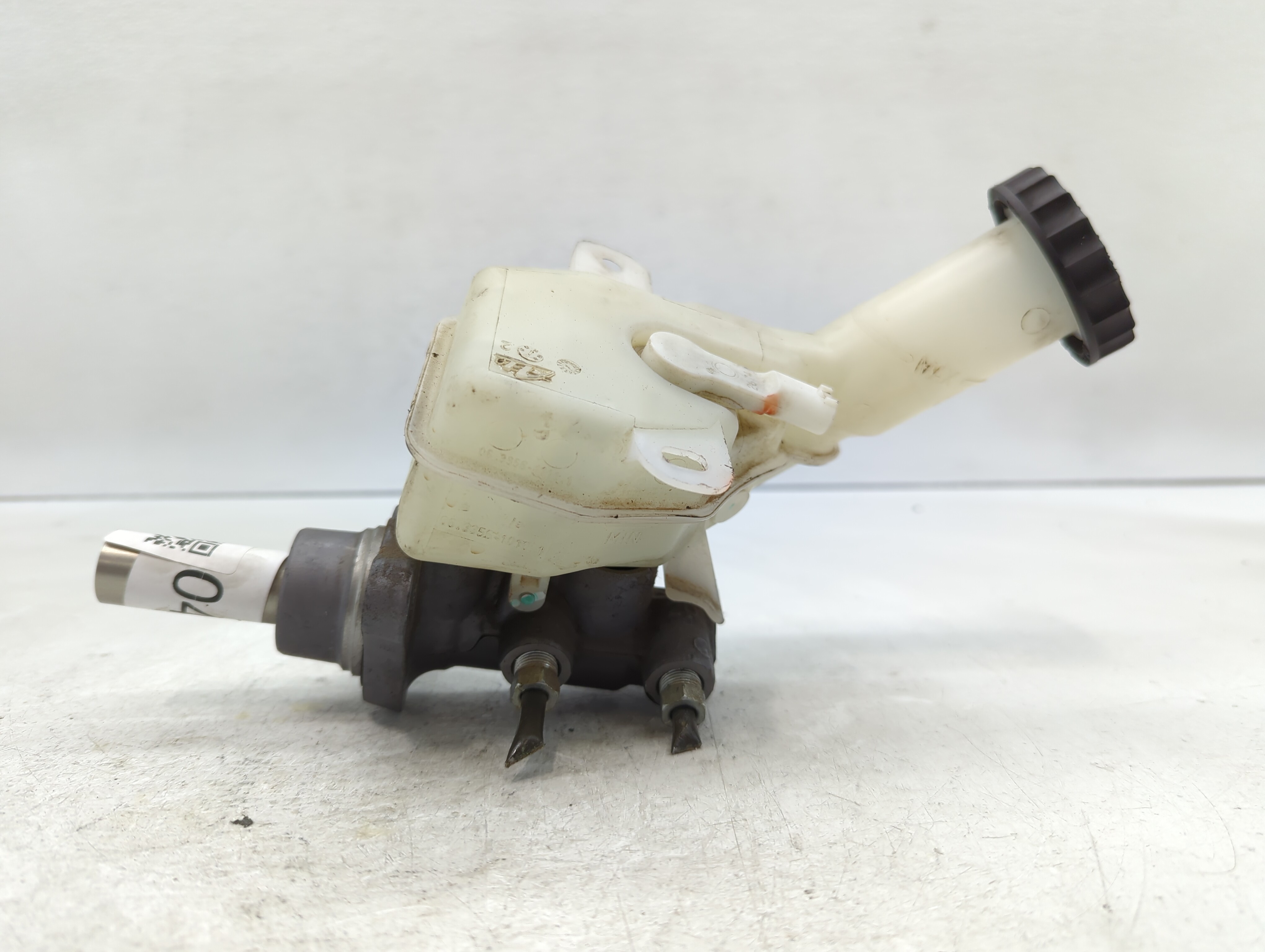 2020 Mitsubishi Outlander Brake Master Cylinder 610424 - Oemusedautoparts1.com