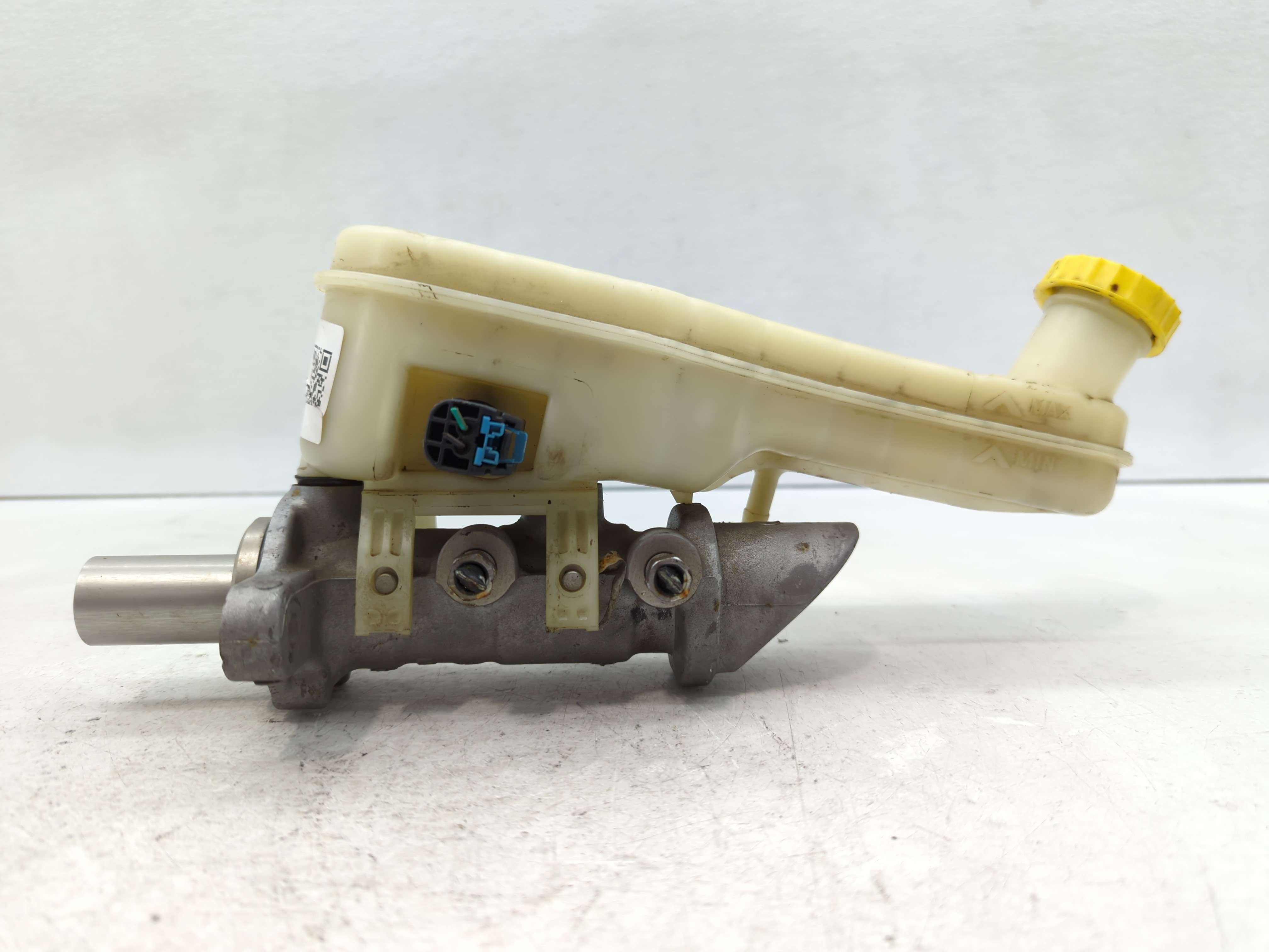2014 Dodge Journey Brake Master Cylinder 610489 - Oemusedautoparts1.com