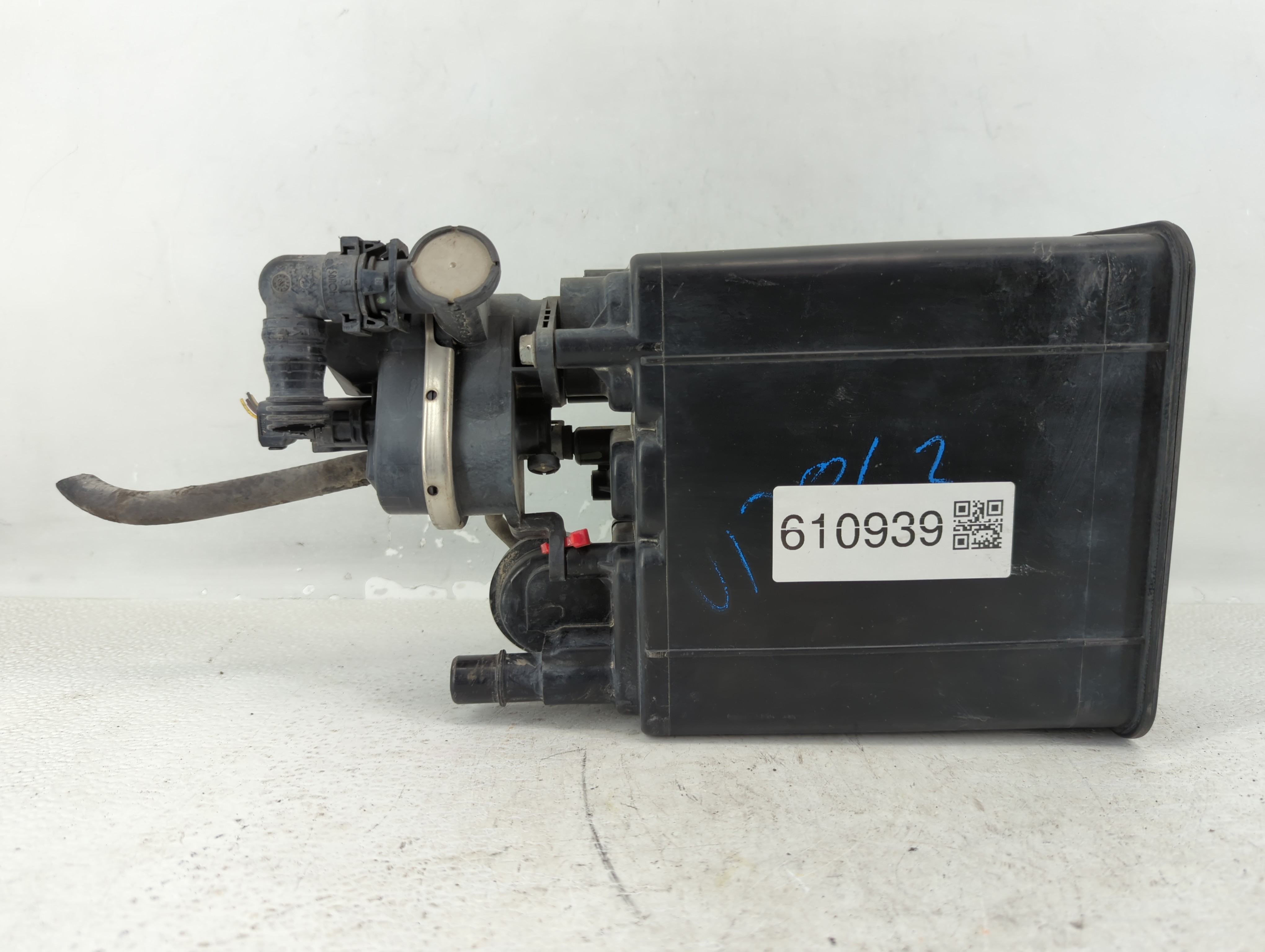 2009 Toyota Matrix Fuel Vapor Charcoal Canister 610939 - Oemusedautoparts1.com