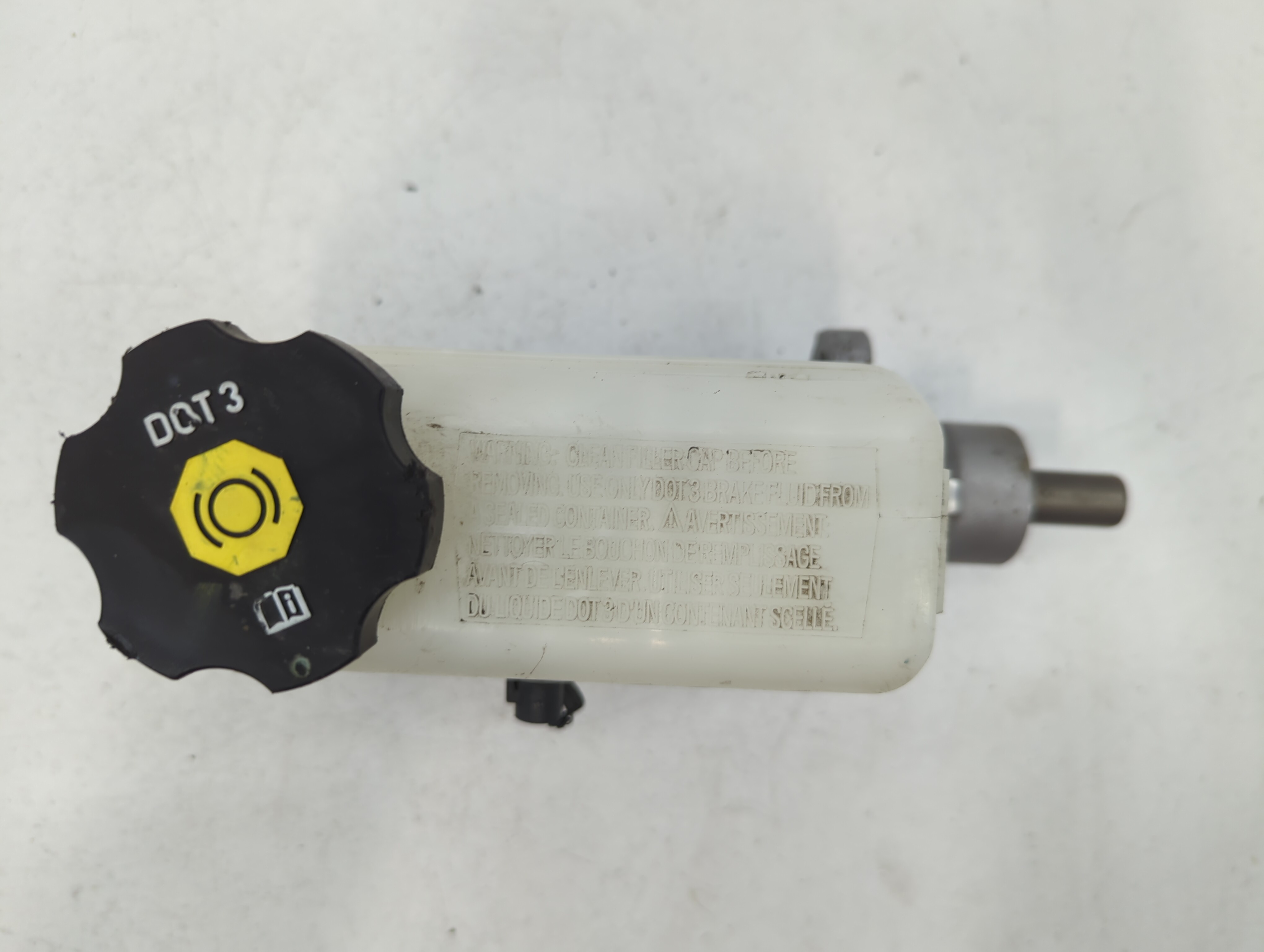 2013-2015 Chevrolet Captiva Sport Brake Master Cylinder 610955 - Oemusedautoparts1.com