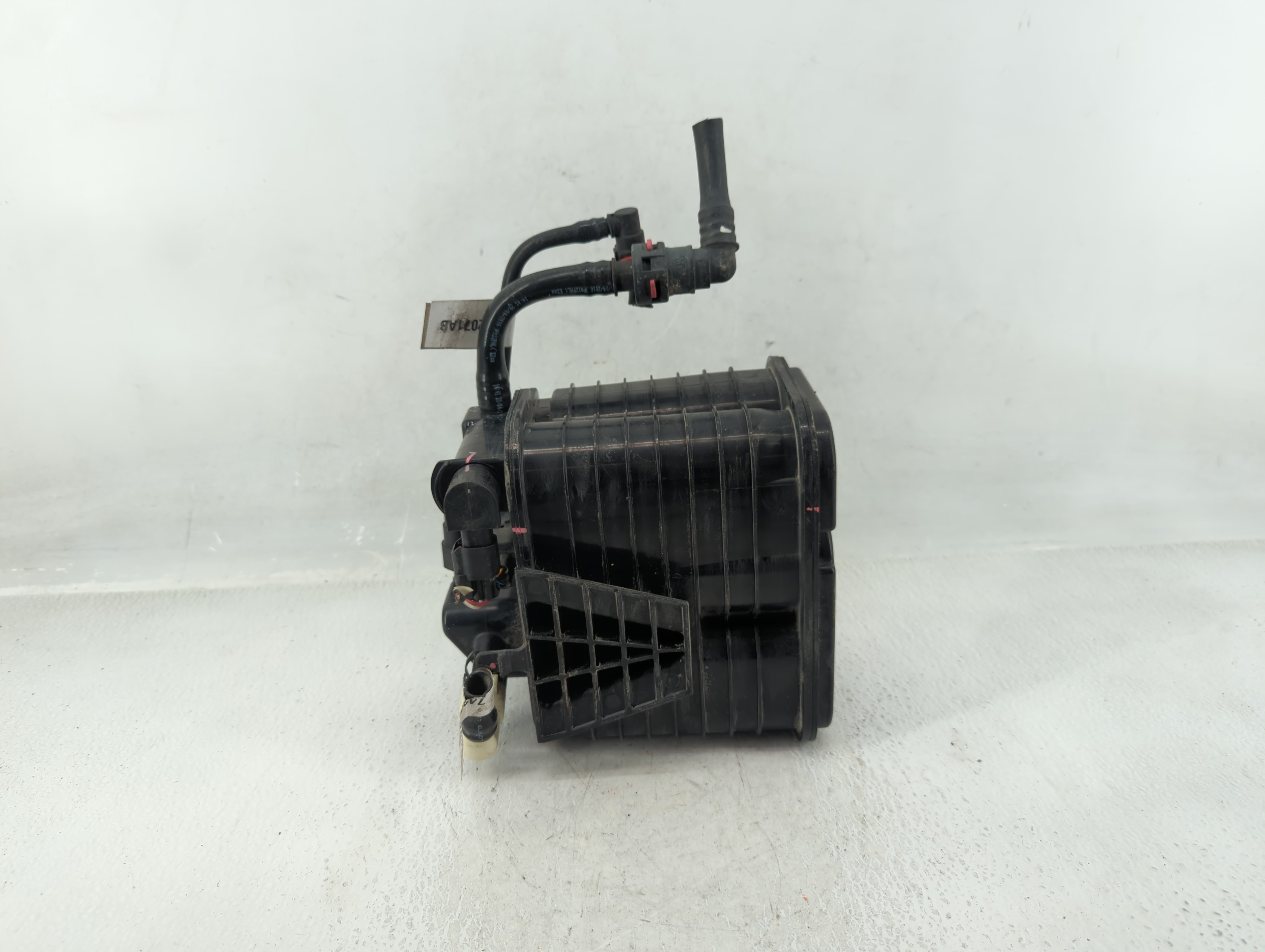 2016 Chevrolet Malibu Fuel Vapor Charcoal Canister 611020 - Oemusedautoparts1.com