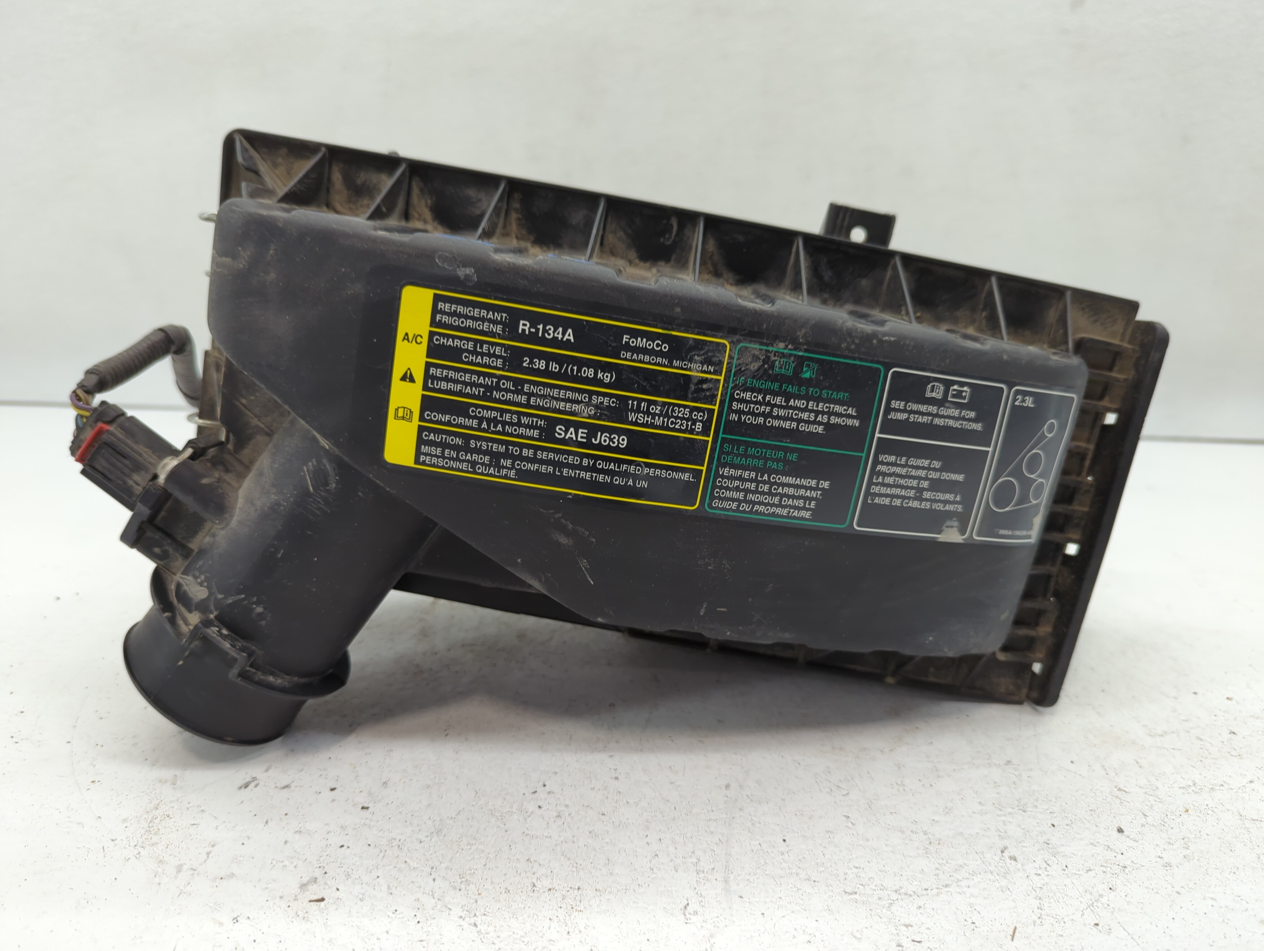 Picture of 2008-2012 Ford Escape Air Cleaner Intake-duct Hose Tube 611086