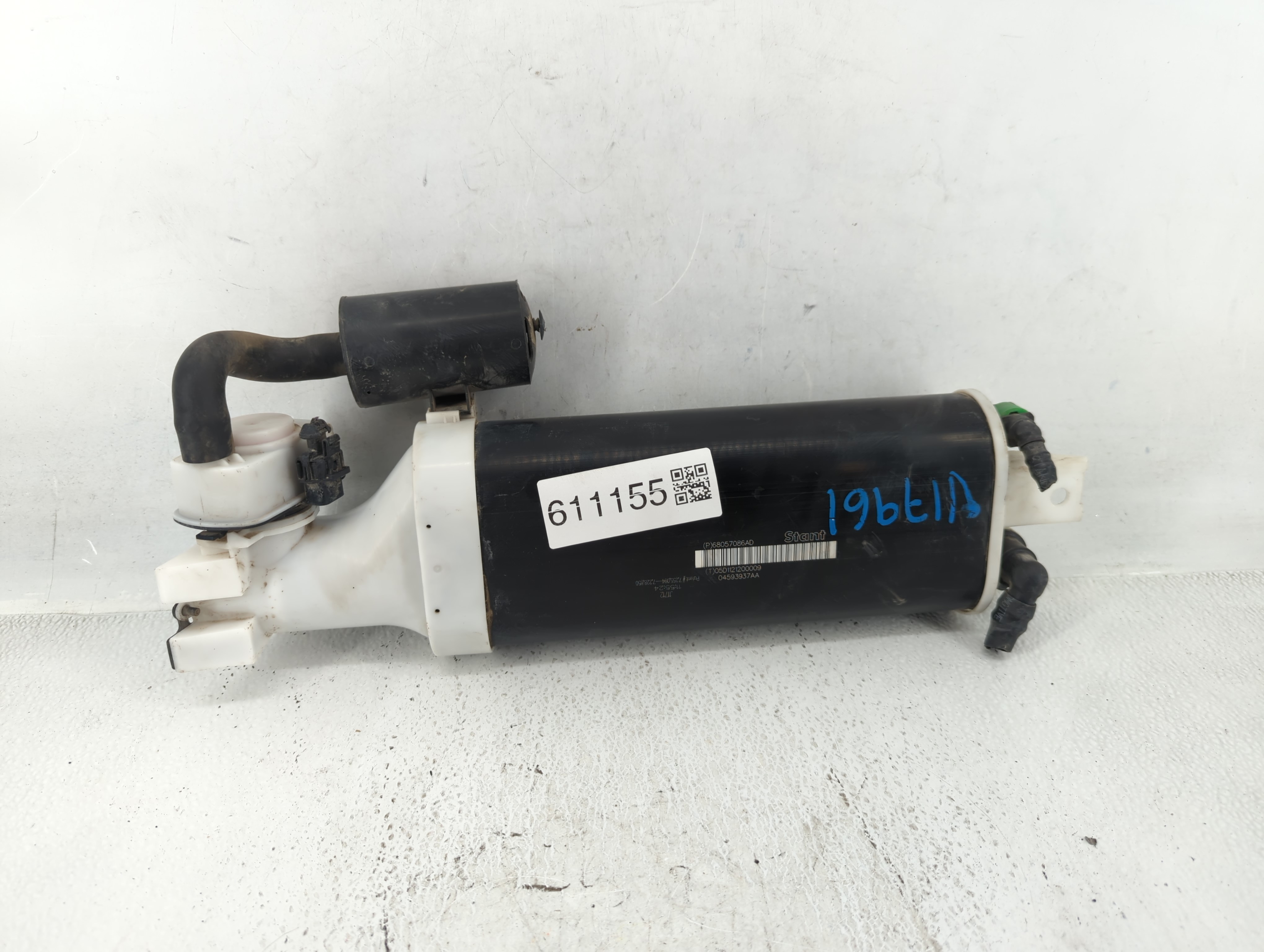 2012 Chrysler 300 Fuel Vapor Charcoal Canister 611155 - Oemusedautoparts1.com