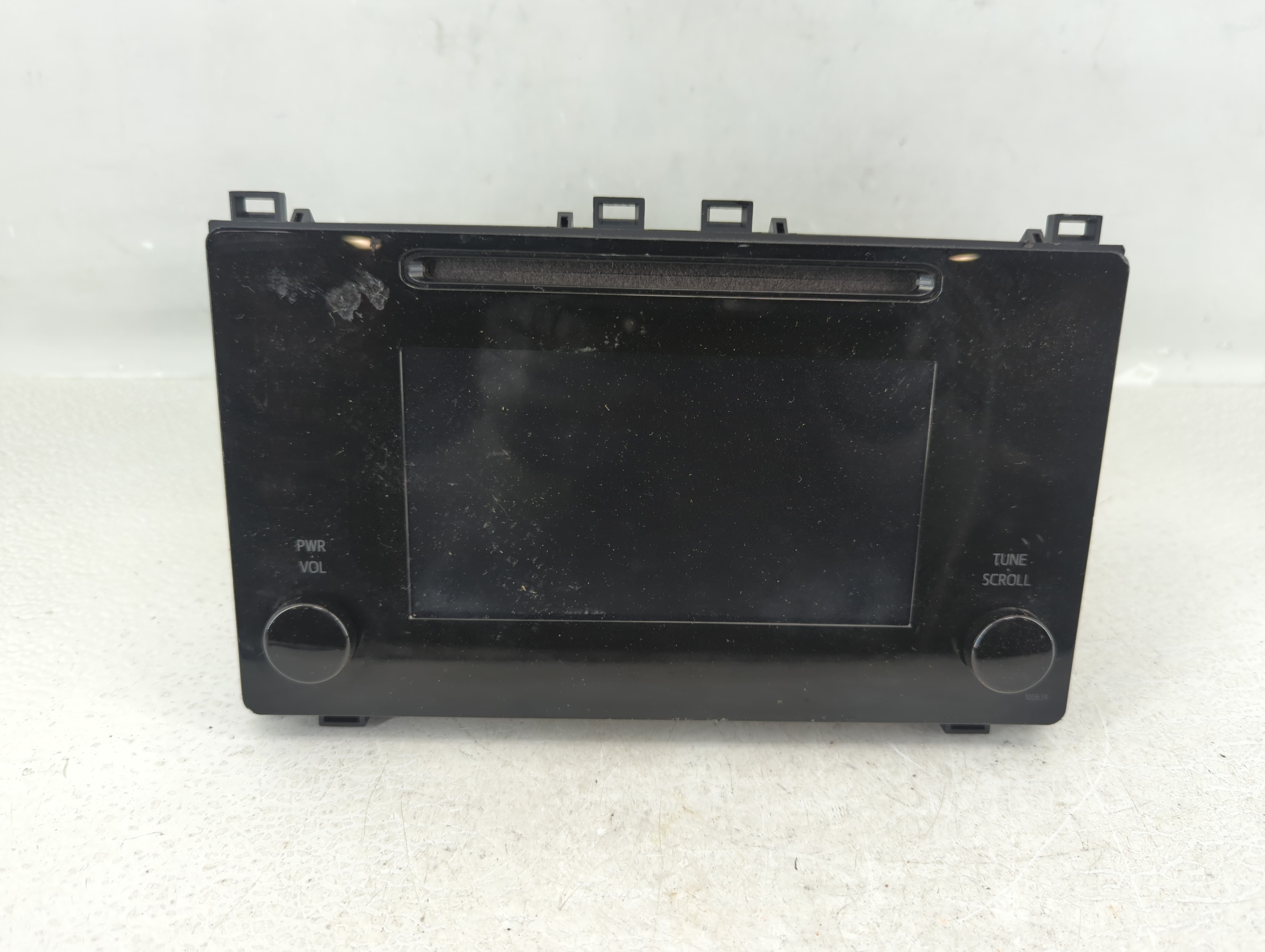 Picture of 2017-2019 Toyota Corolla Am Fm Cd Player Radio Receiver 612572
