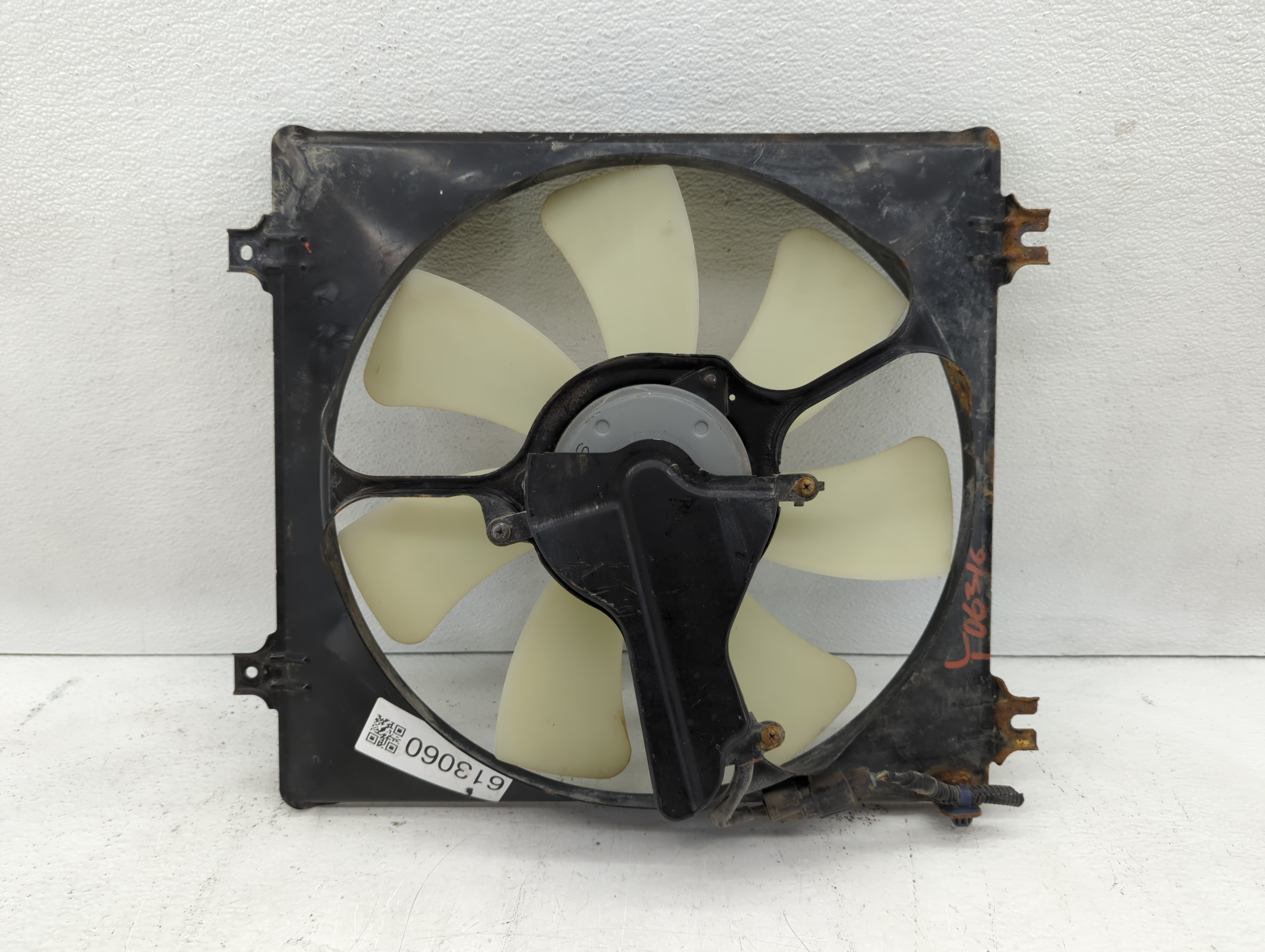 2011-2012 Honda Accord Left Radiator Fan Motor Assembly 613060 - Oemusedautoparts1.com