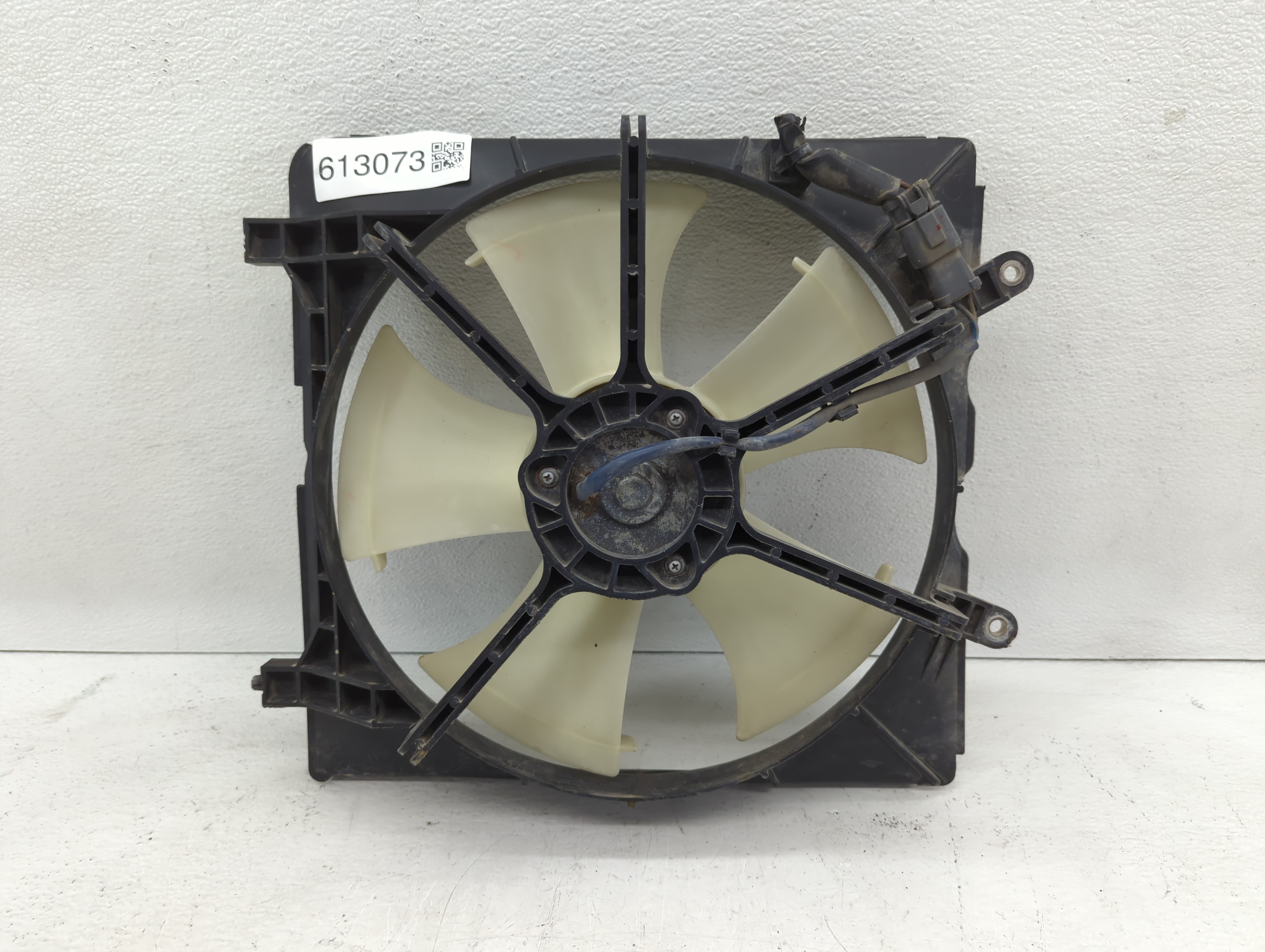 2006-2011 Honda Civic Left Radiator Fan Motor Assembly 613073 - Oemusedautoparts1.com