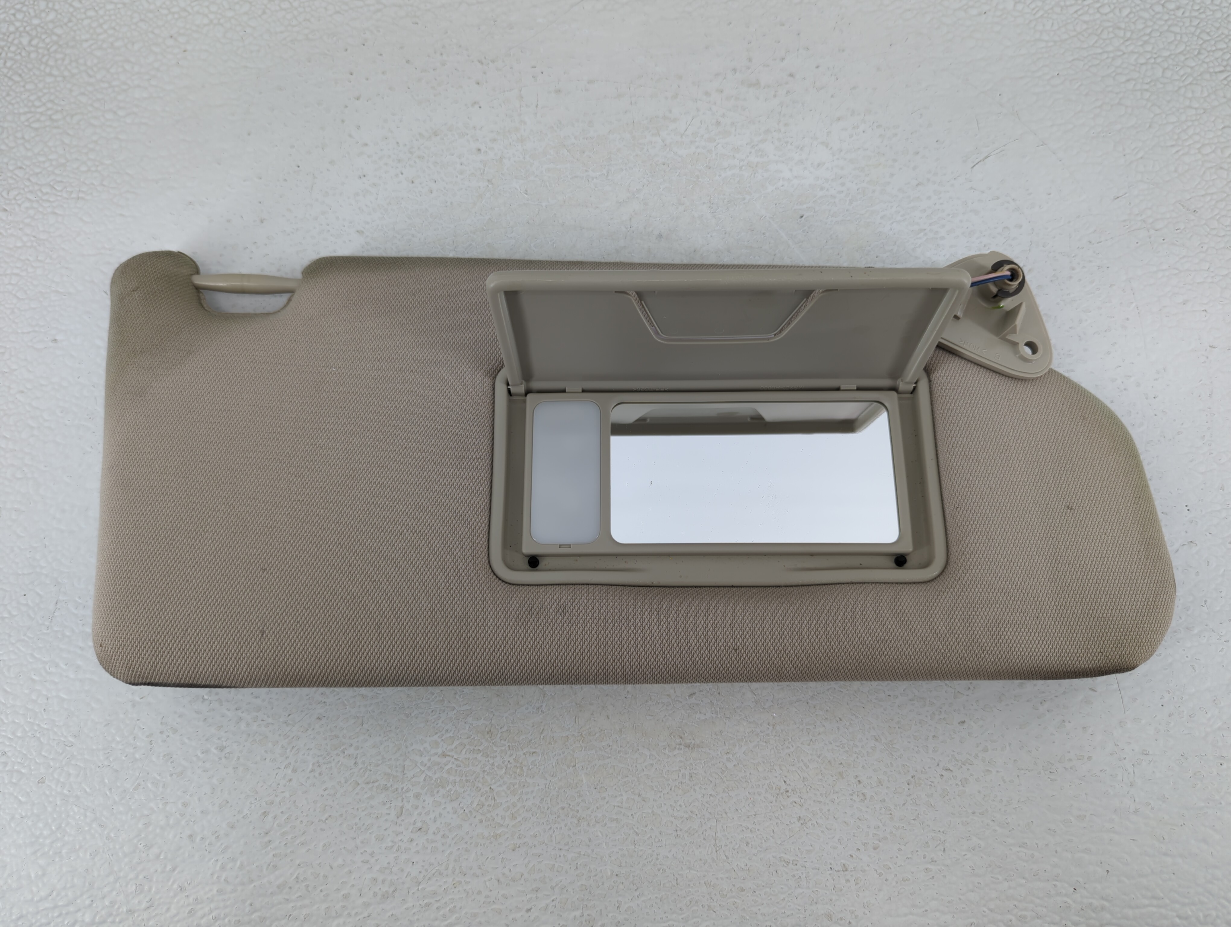 2017 Mitsubishi Outlander Passenger Sun Visor Mirror Right Sunvisor Grey 613108 - Oemusedautoparts1.com