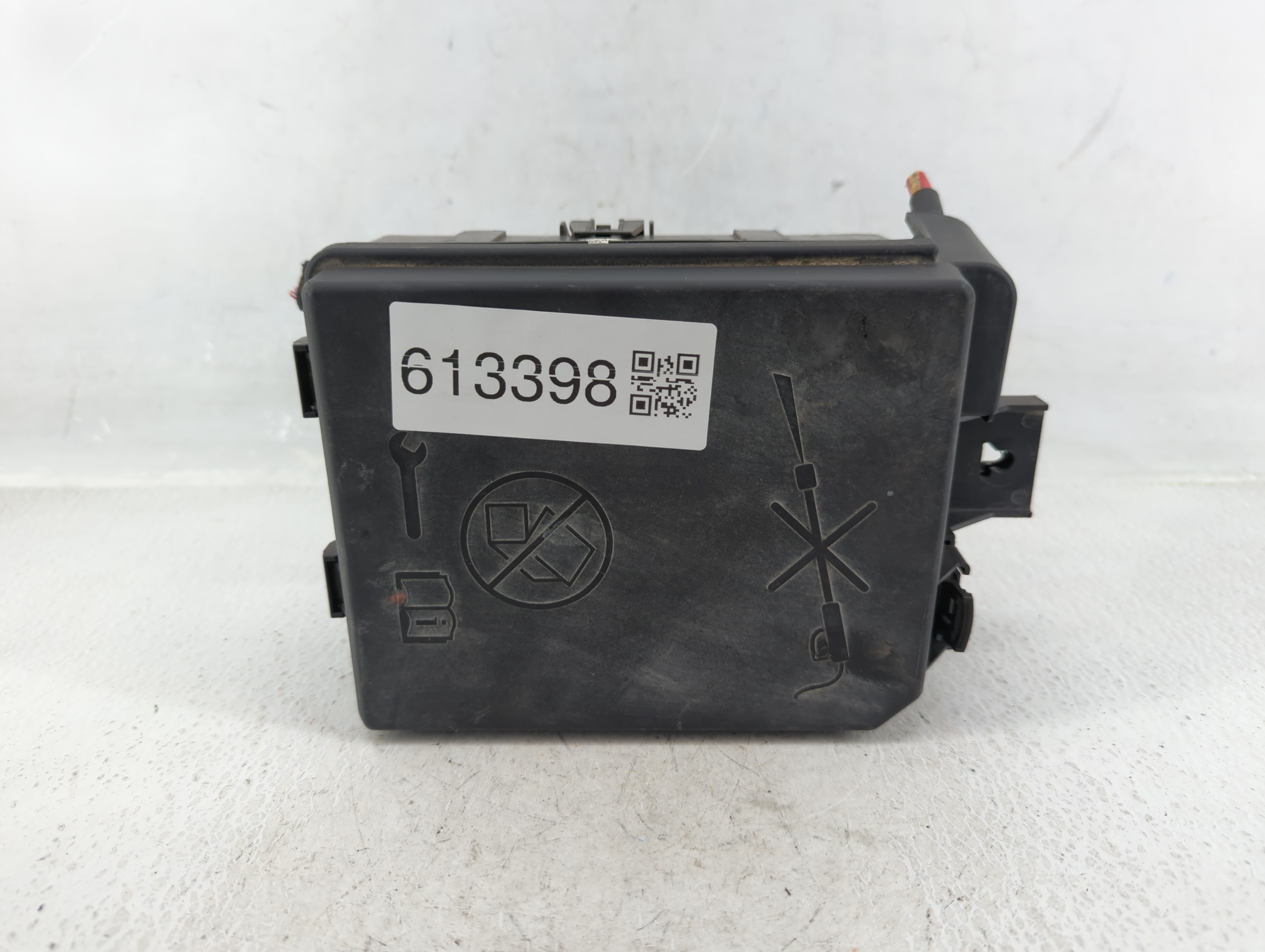 Picture of 2018-2021 Chevrolet Trax Fusebox Fuse Box Relay Module 30959l|42397194 613398