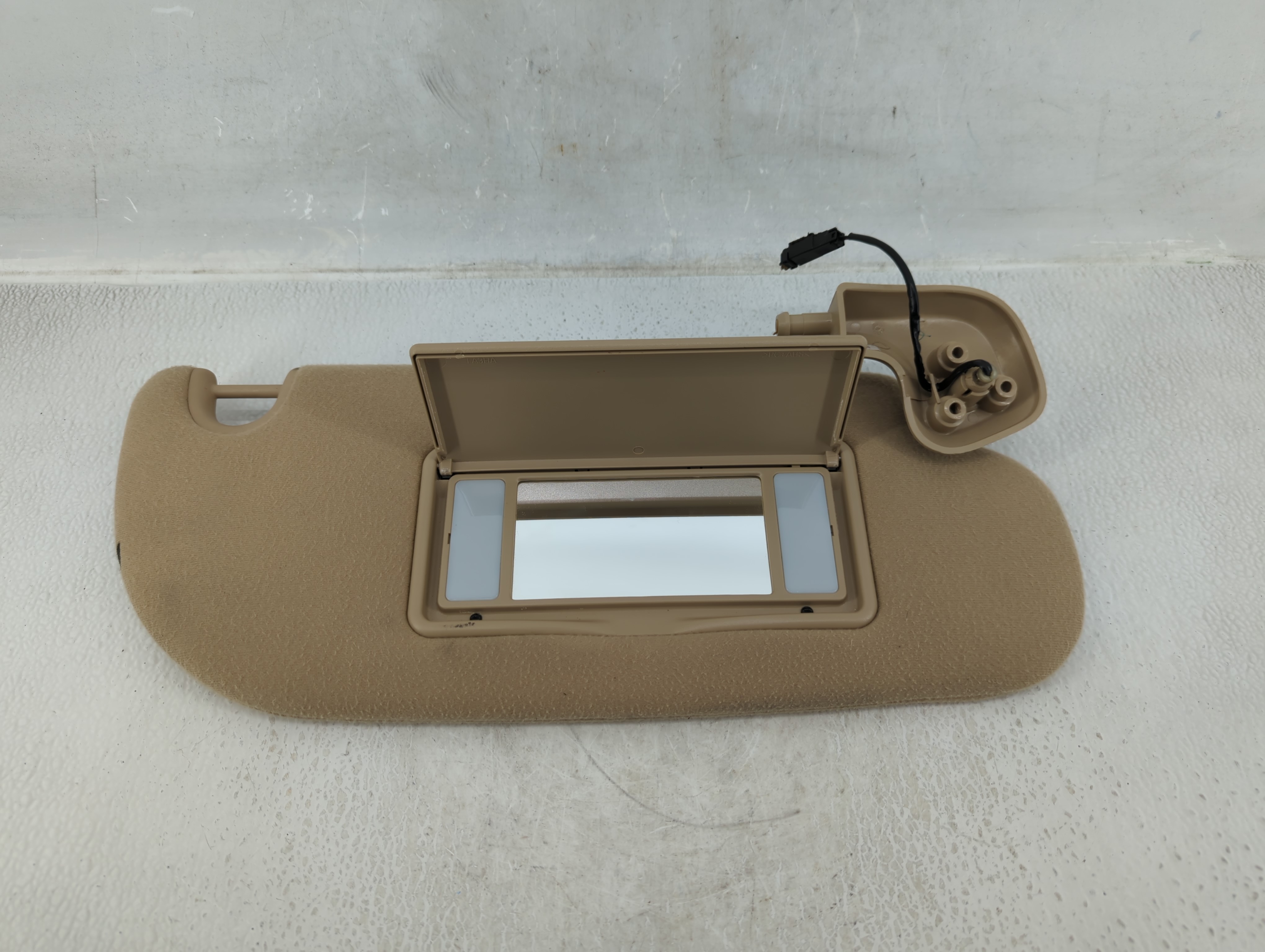 Picture of 2013 Ford Expedition Passenger Sun Visor Mirror Right Sunvisor Beige 614874