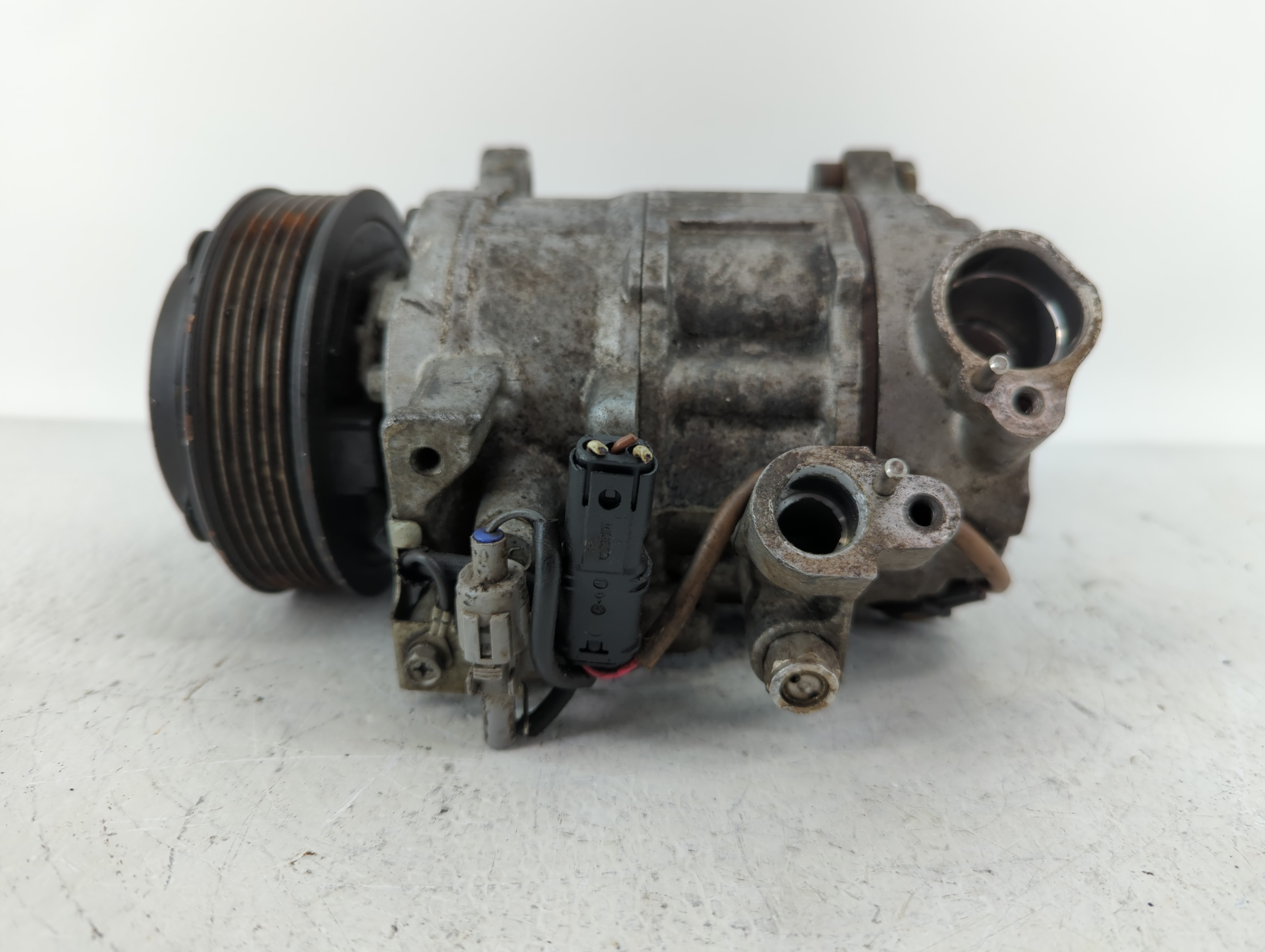 Picture of 2012-2015 Bmw X1 Air Conditioning A/c Ac Compressor Oem 614955