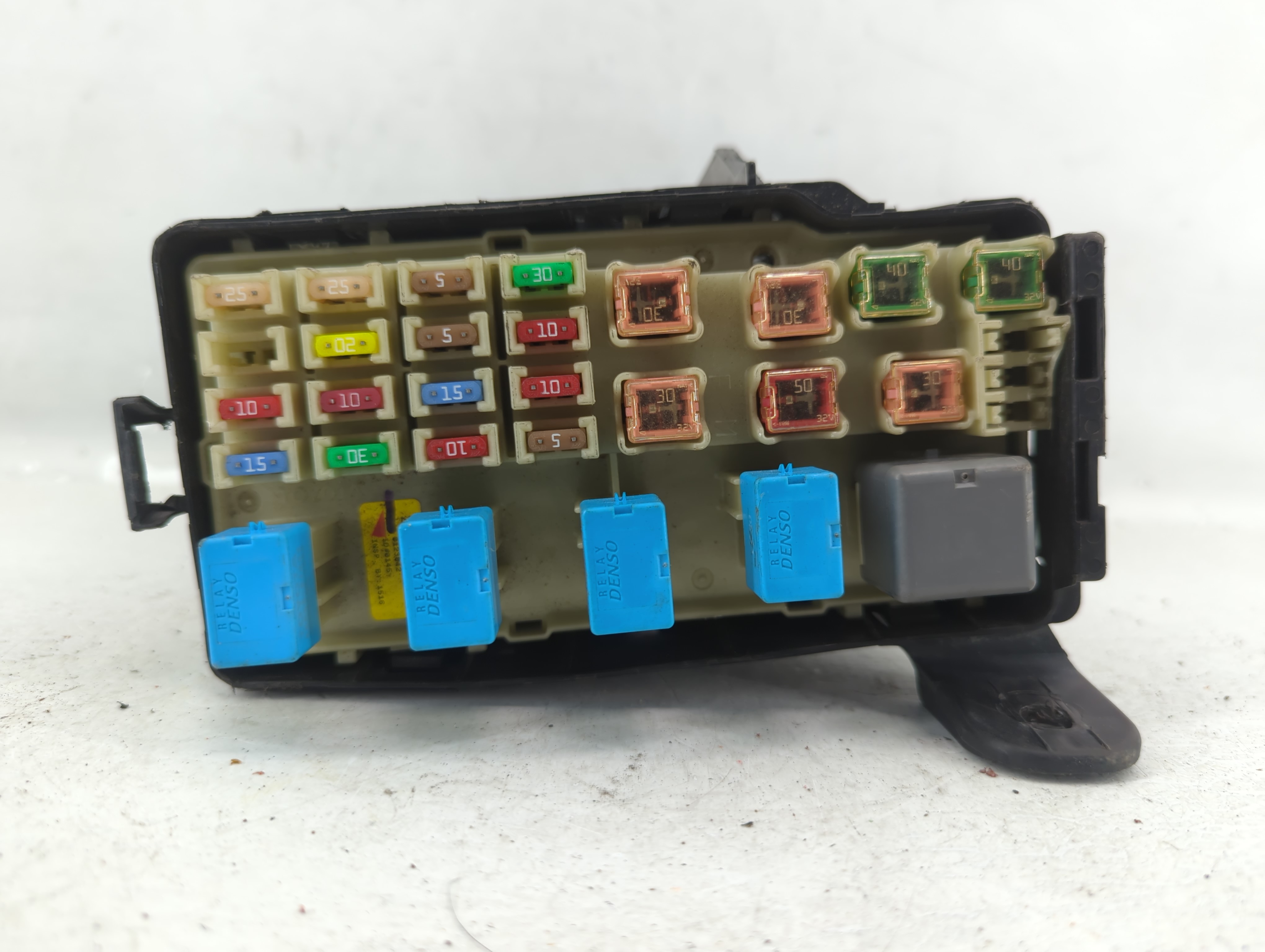 2004-2006 Toyota Camry Fusebox Fuse Box Relay Module 1220042 614969 - Oemusedautoparts1.com