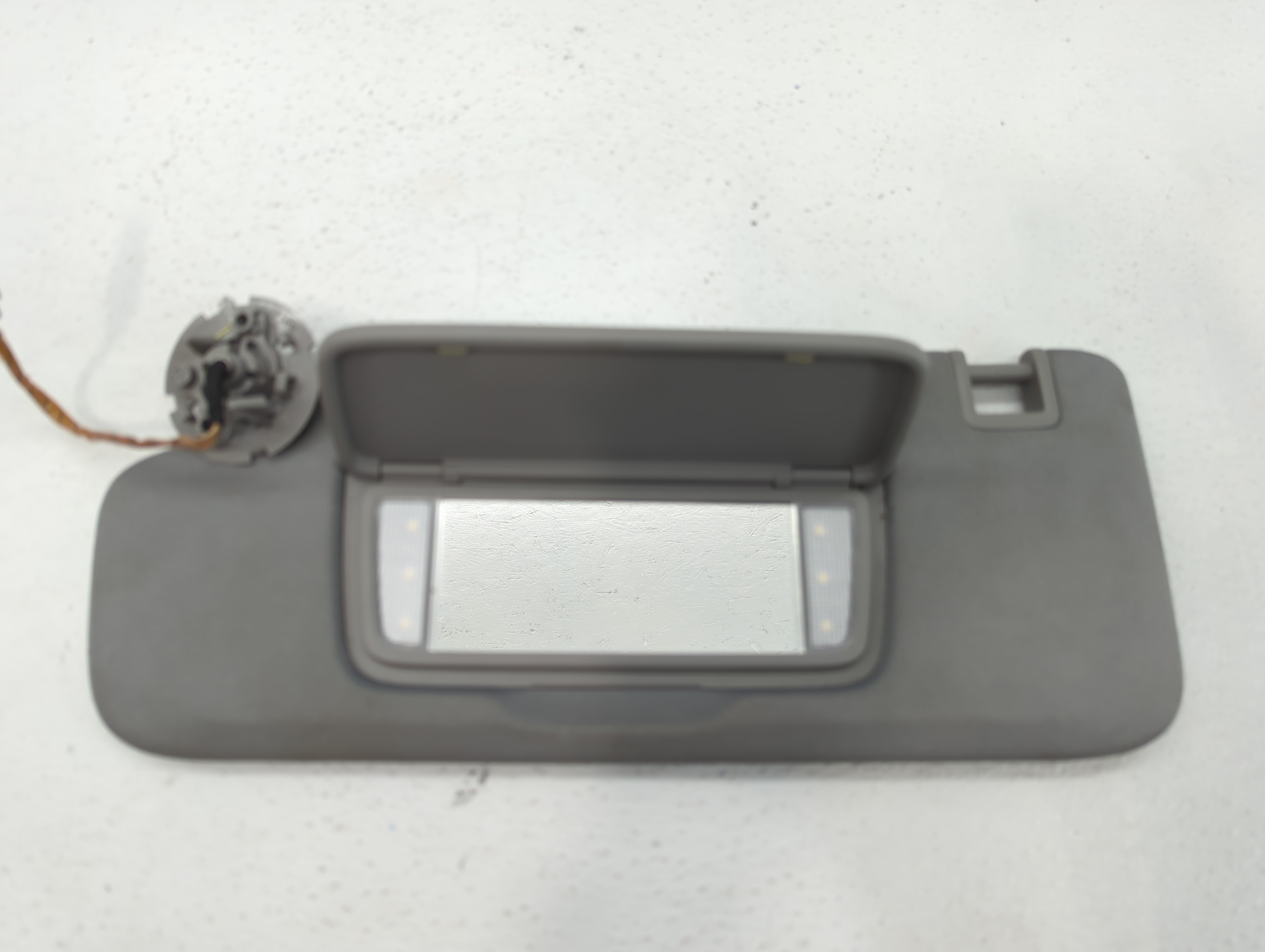 2018 Gmc Terrain Passenger Sun Visor Mirror Right Sunvisor Gray 615493 - Oemusedautoparts1.com