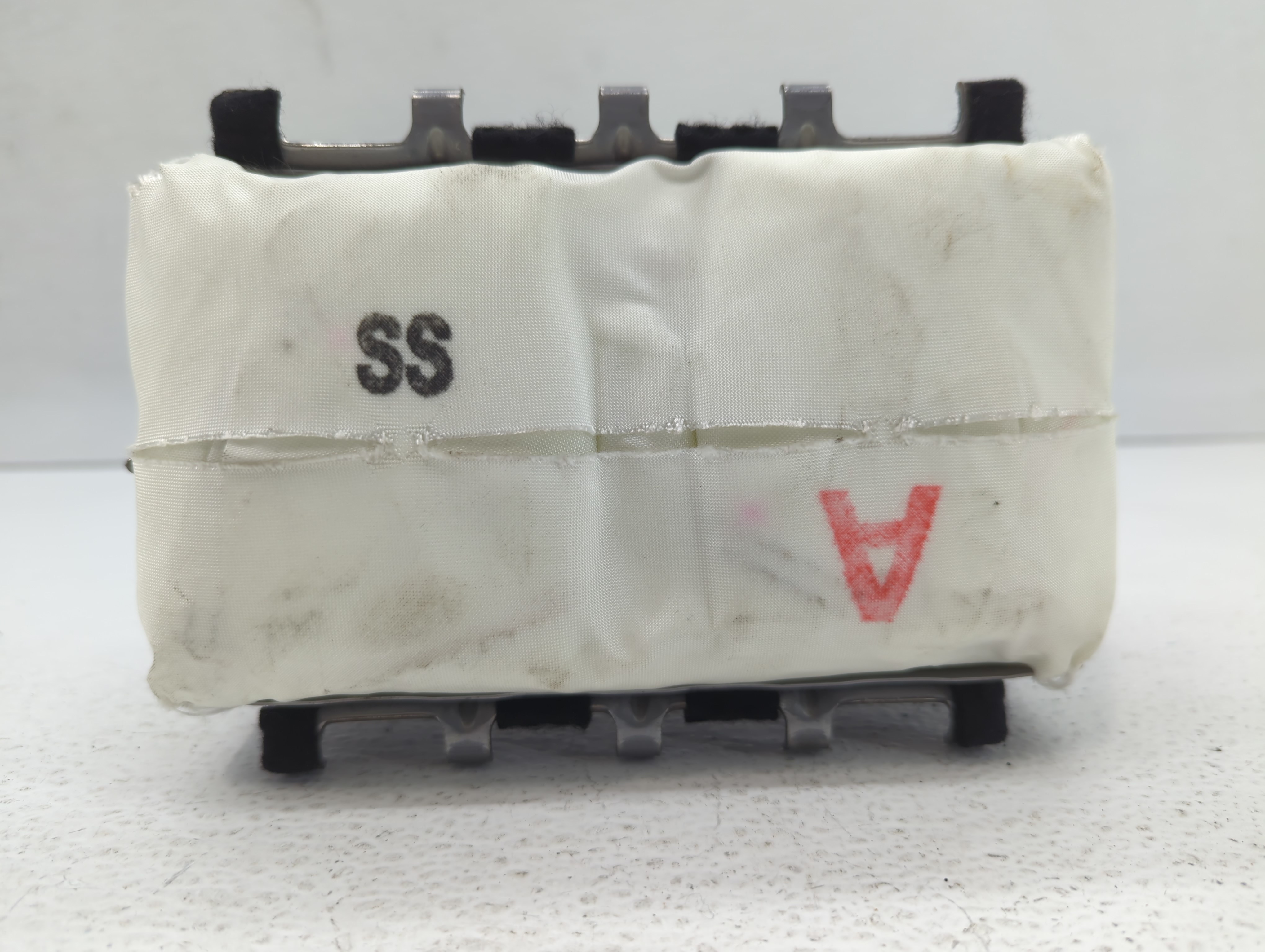 2013 Toyota Rav4 Air Bag Passenger Right Dashboard Oem 615832 - Oemusedautoparts1.com