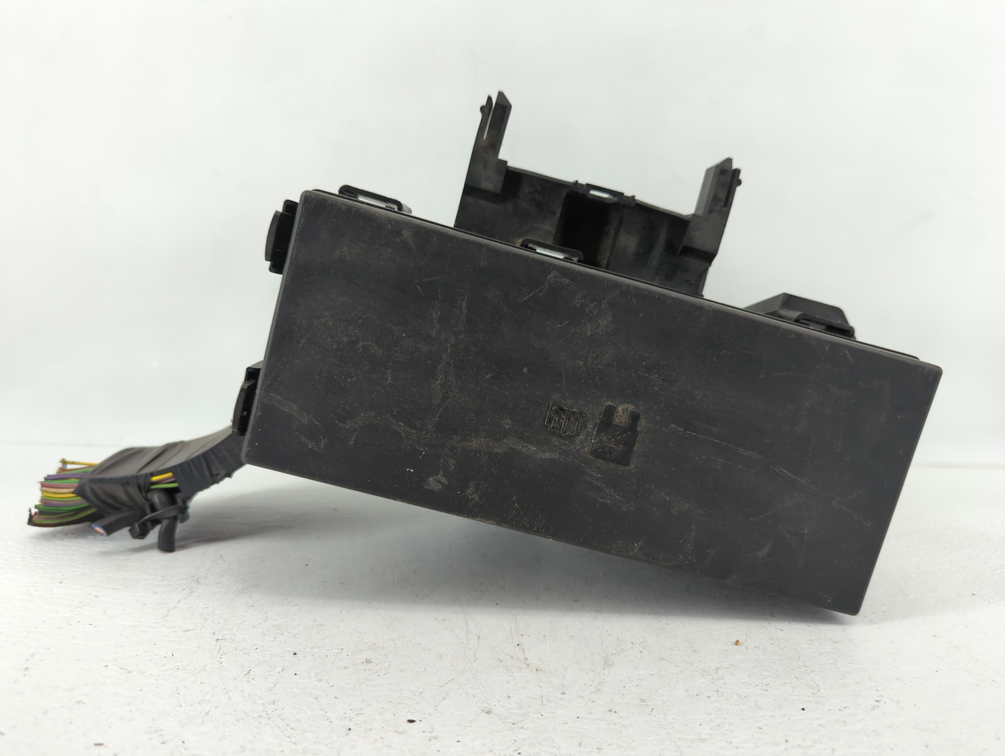 Picture of 2018-2019 Hyundai Sonata Fusebox Fuse Box Relay Module 616318