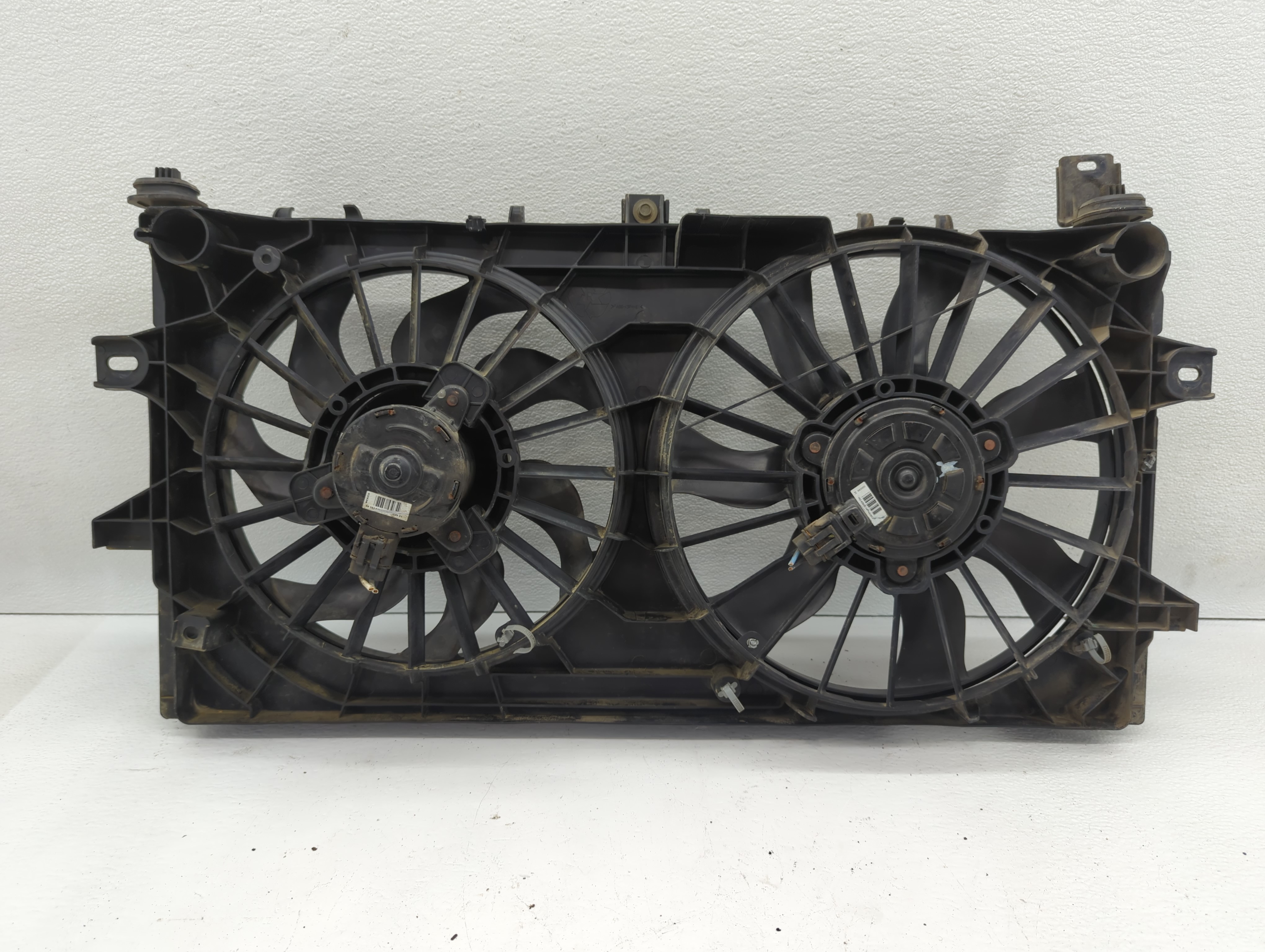 2006-2011 Chevrolet Impala Left Radiator Fan Motor Assembly 617163 - Oemusedautoparts1.com