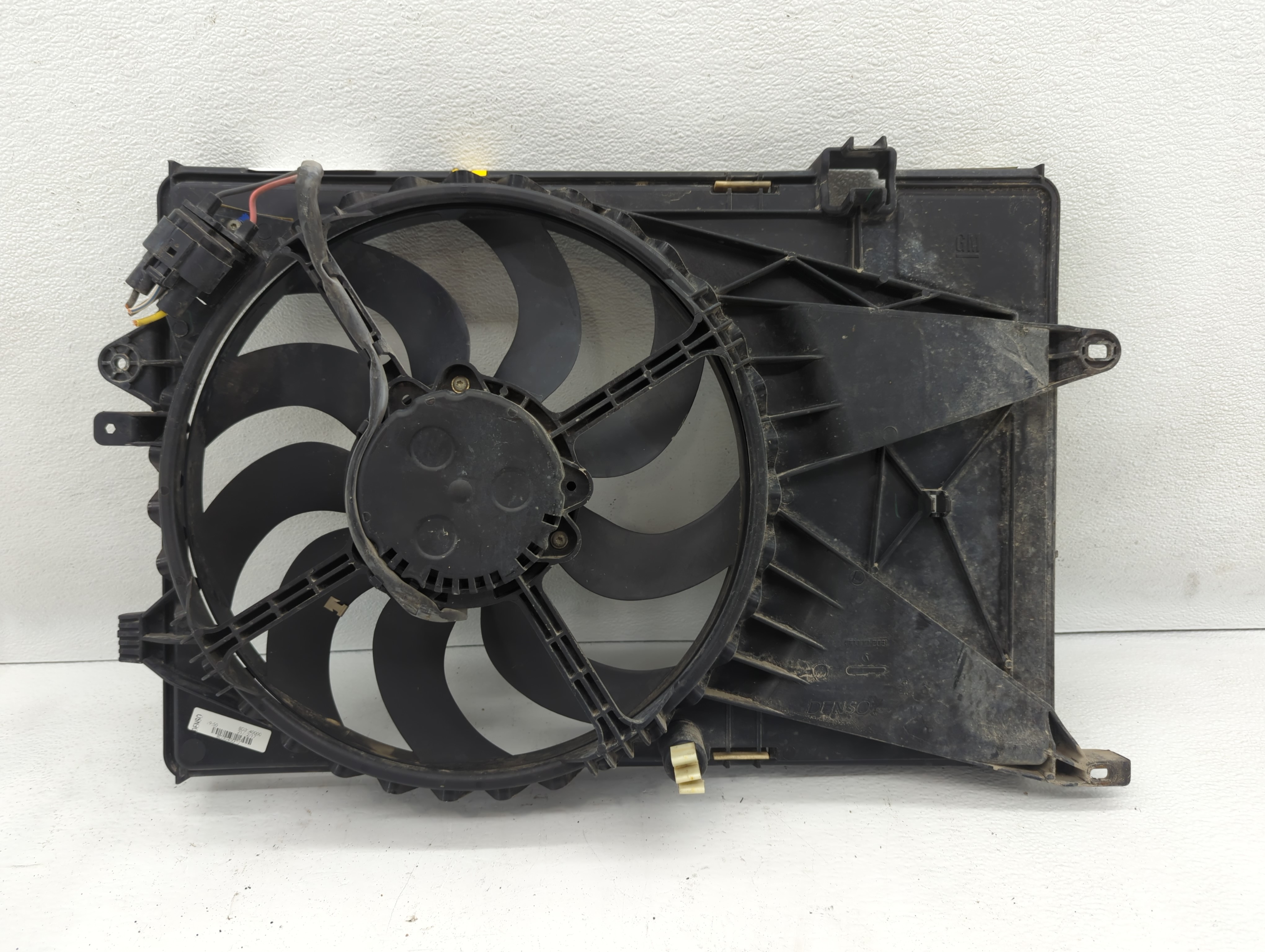 2014-2019 Chevrolet Sonic Left Radiator Fan Motor Assembly 617538 - Oemusedautoparts1.com