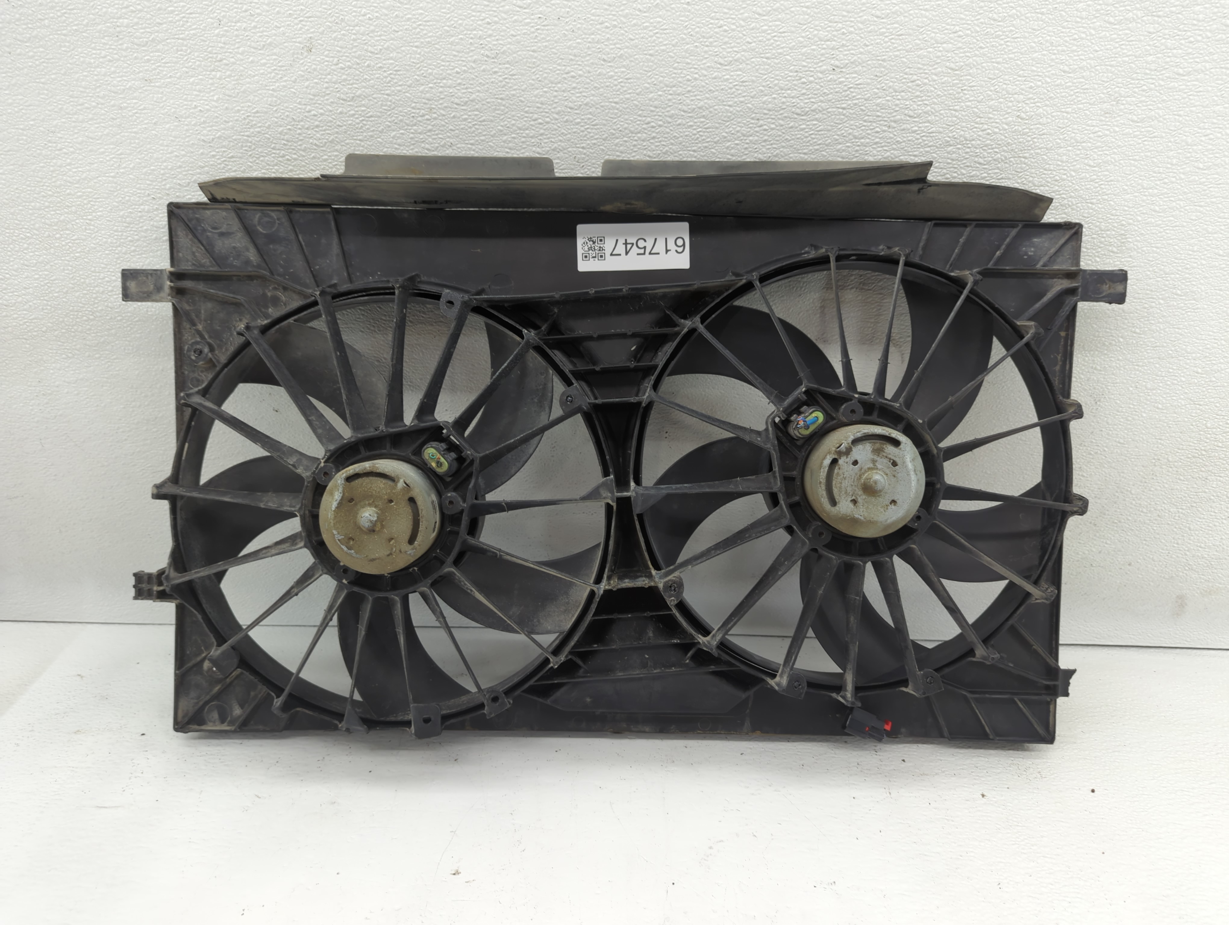 2007-2017 Jeep Compass Left Radiator Fan Motor Assembly 617547 - Oemusedautoparts1.com