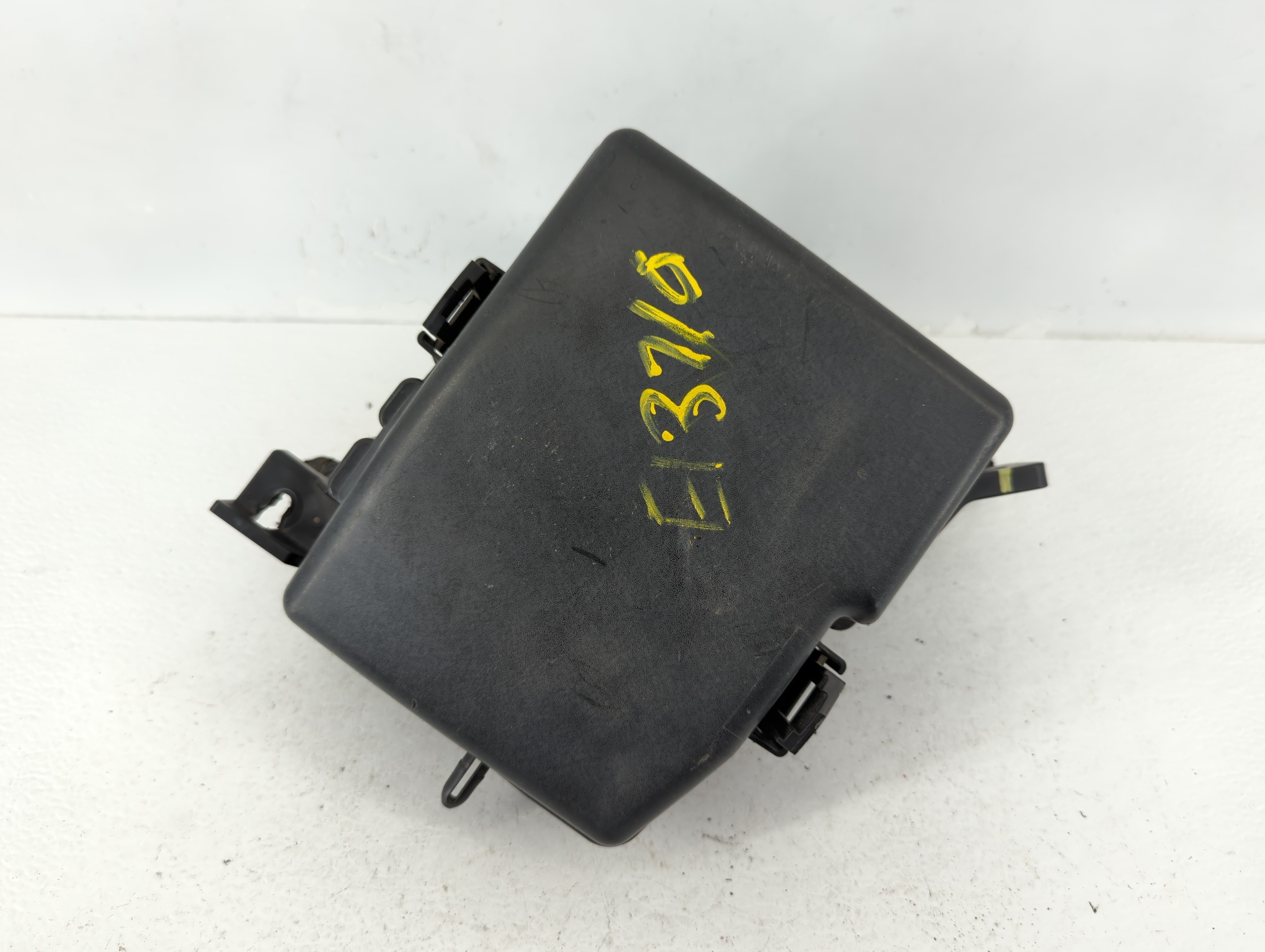 2011-2014 Hyundai Sonata Fusebox Fuse Box Relay Module 91950-3s711 618005 - Oemusedautoparts1.com