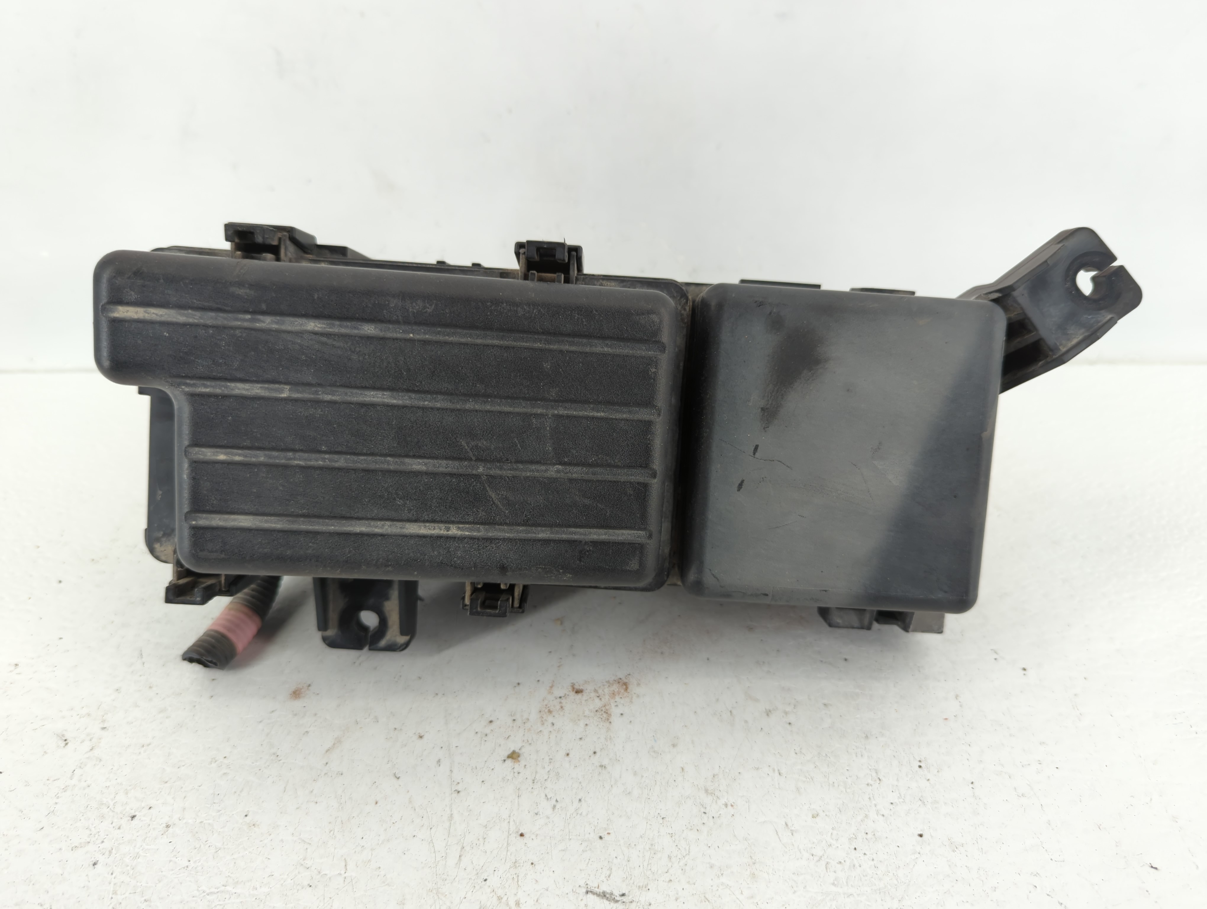 Picture of 2005-2010 Honda Odyssey Fusebox Fuse Box Relay Module 618117
