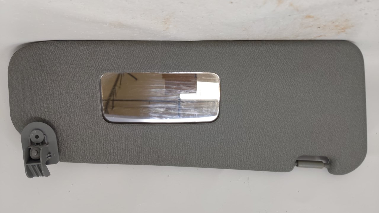 2004-2011 Chevrolet Aveo Passenger Right Sun Visor Sunvisor Gray 61820 - Oemusedautoparts1.com