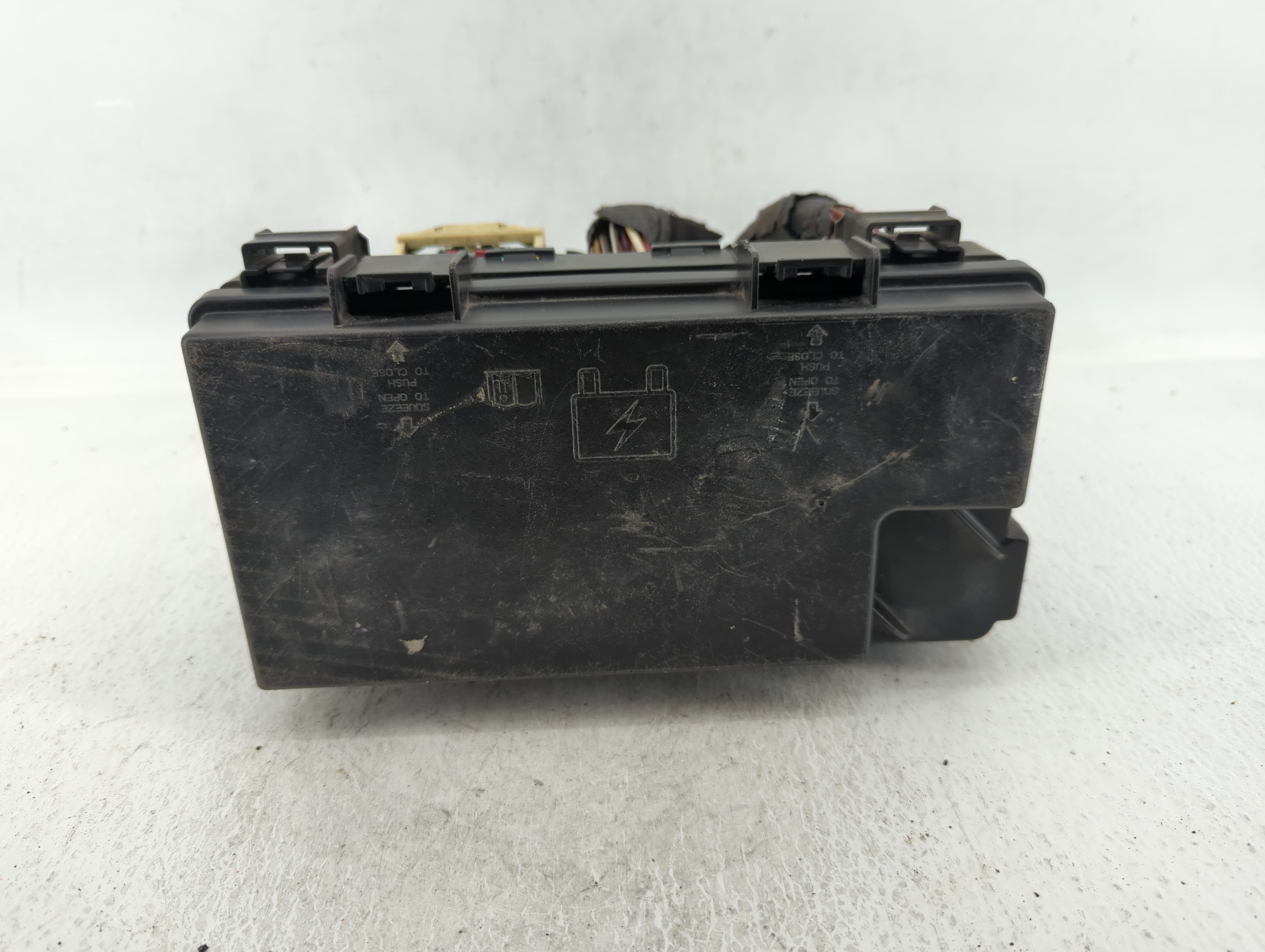 Jeep Wrangler Chassis Control Module Ccm Bcm Body Control 618263 - Oemusedautoparts1.com