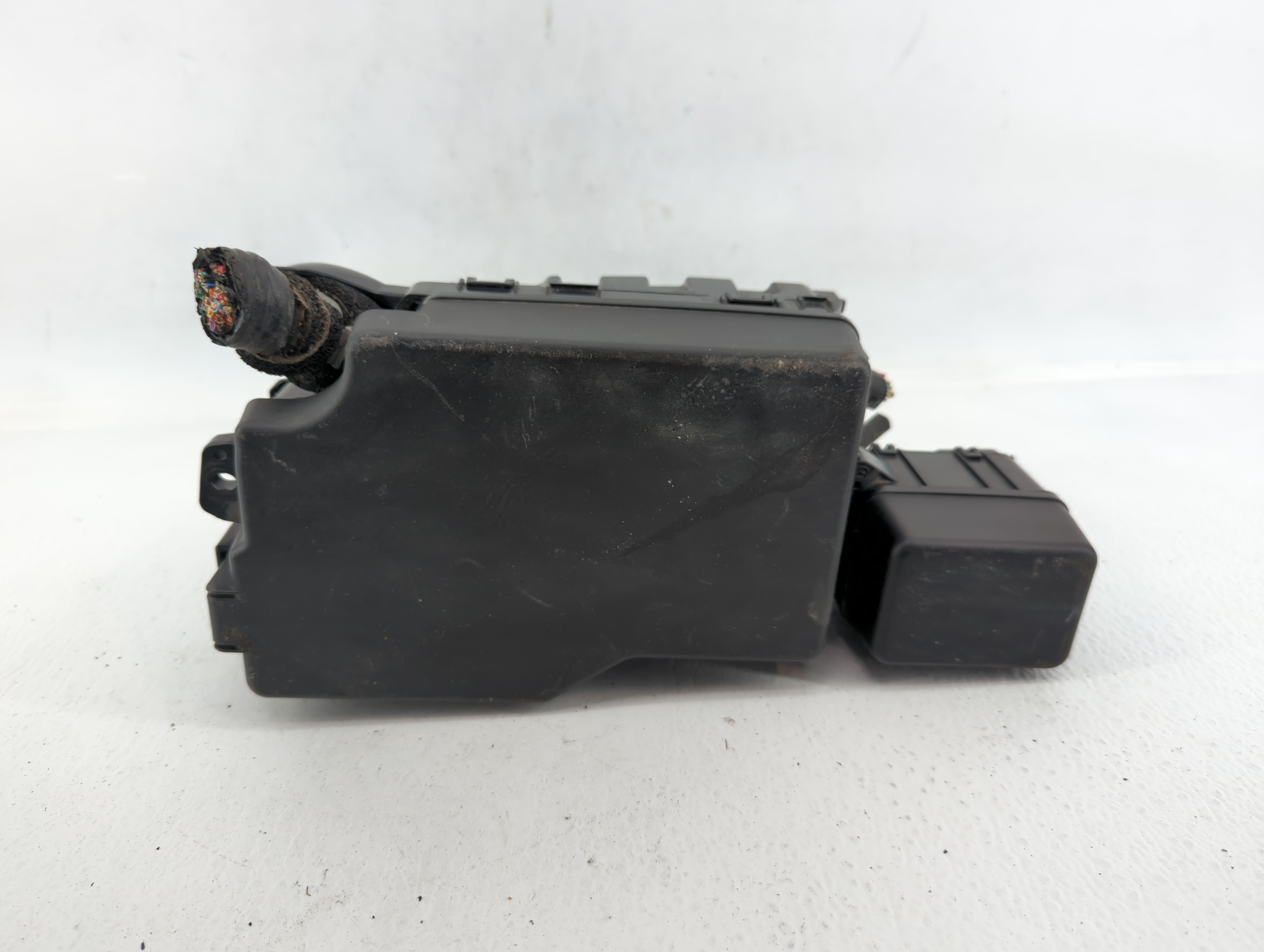 2013 Mazda 3 Fusebox Fuse Box Relay Module Bfd2-66761 618288 - Oemusedautoparts1.com