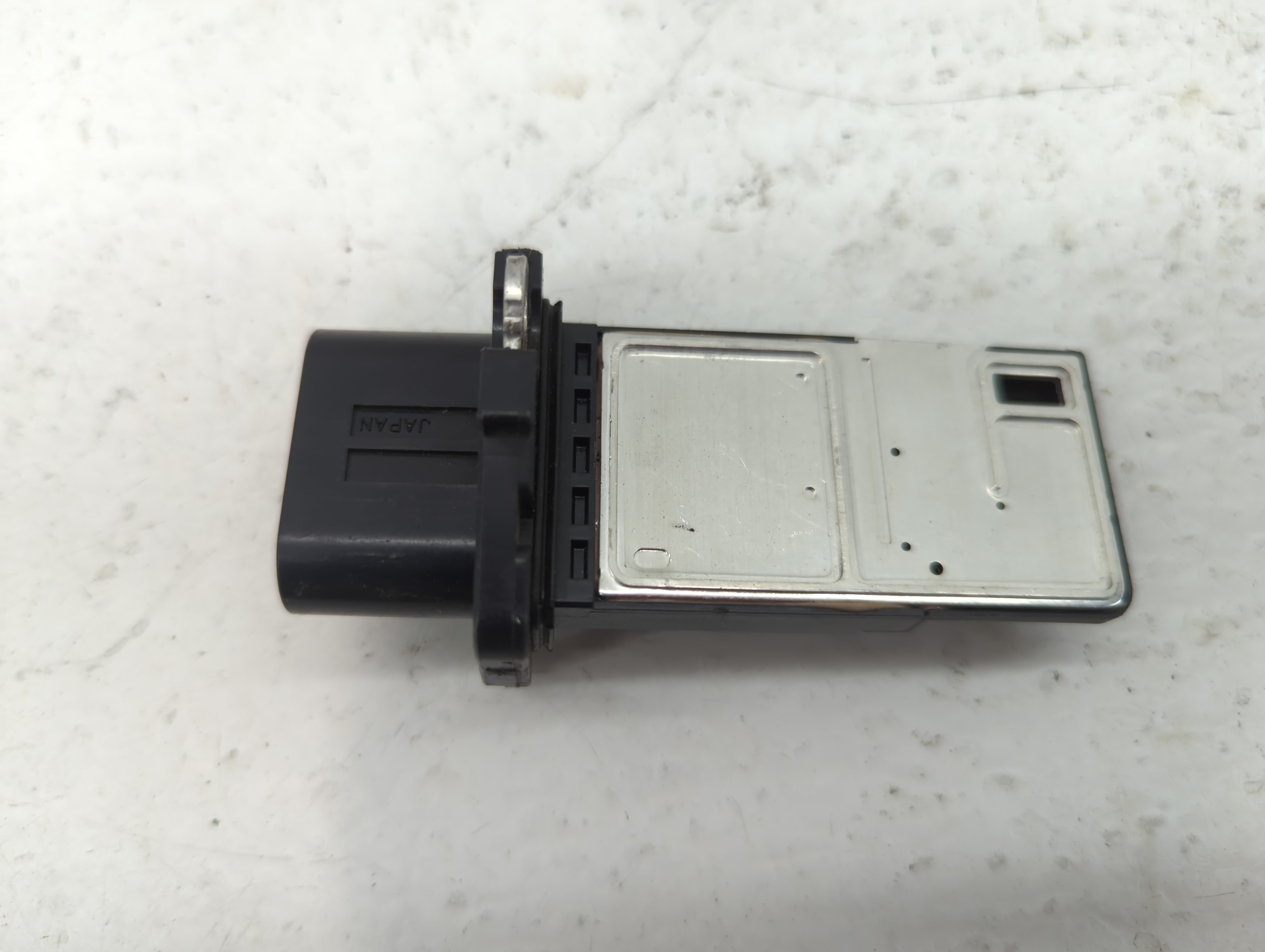 Picture of 2008-2014 Chevrolet Malibu Mass Air Flow Meter Maf 618548
