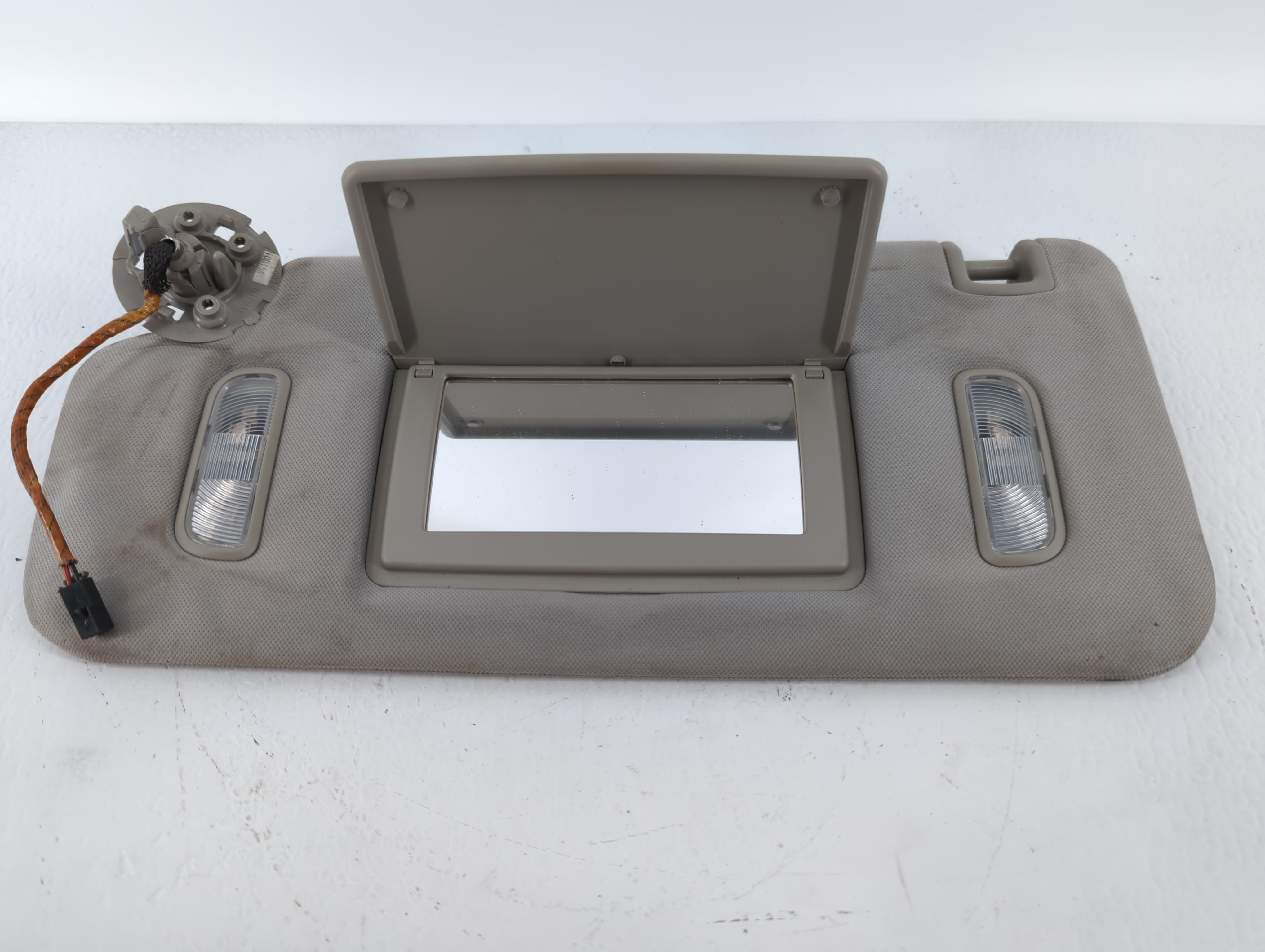 2010-2013 Cadillac Cts Driver Sun Visor Mirror Left Sunvisor Grey 618793 - Oemusedautoparts1.com