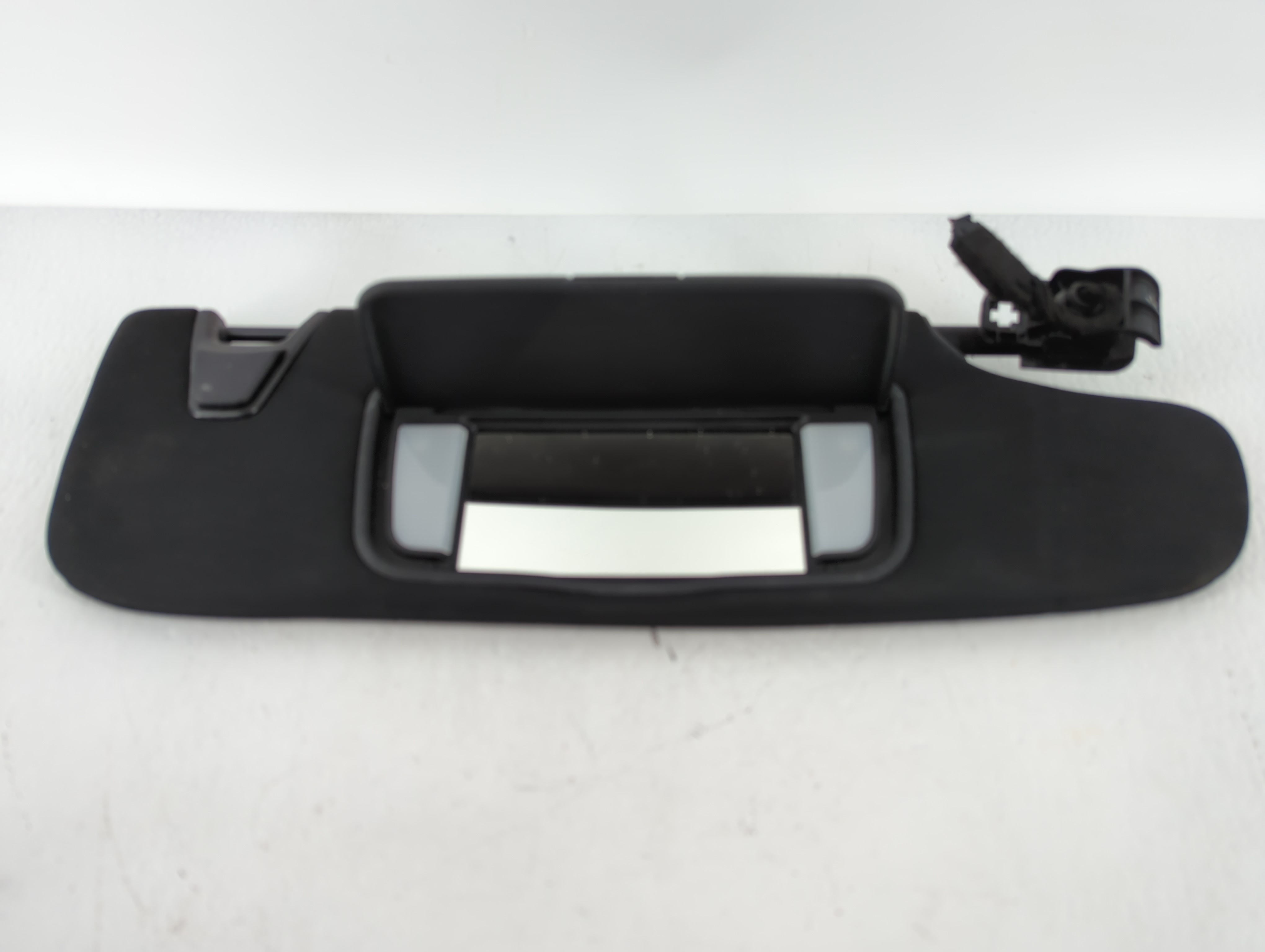 2017 Ford Explorer Passenger Sun Visor Mirror Right Sunvisor Black 618813 - Oemusedautoparts1.com