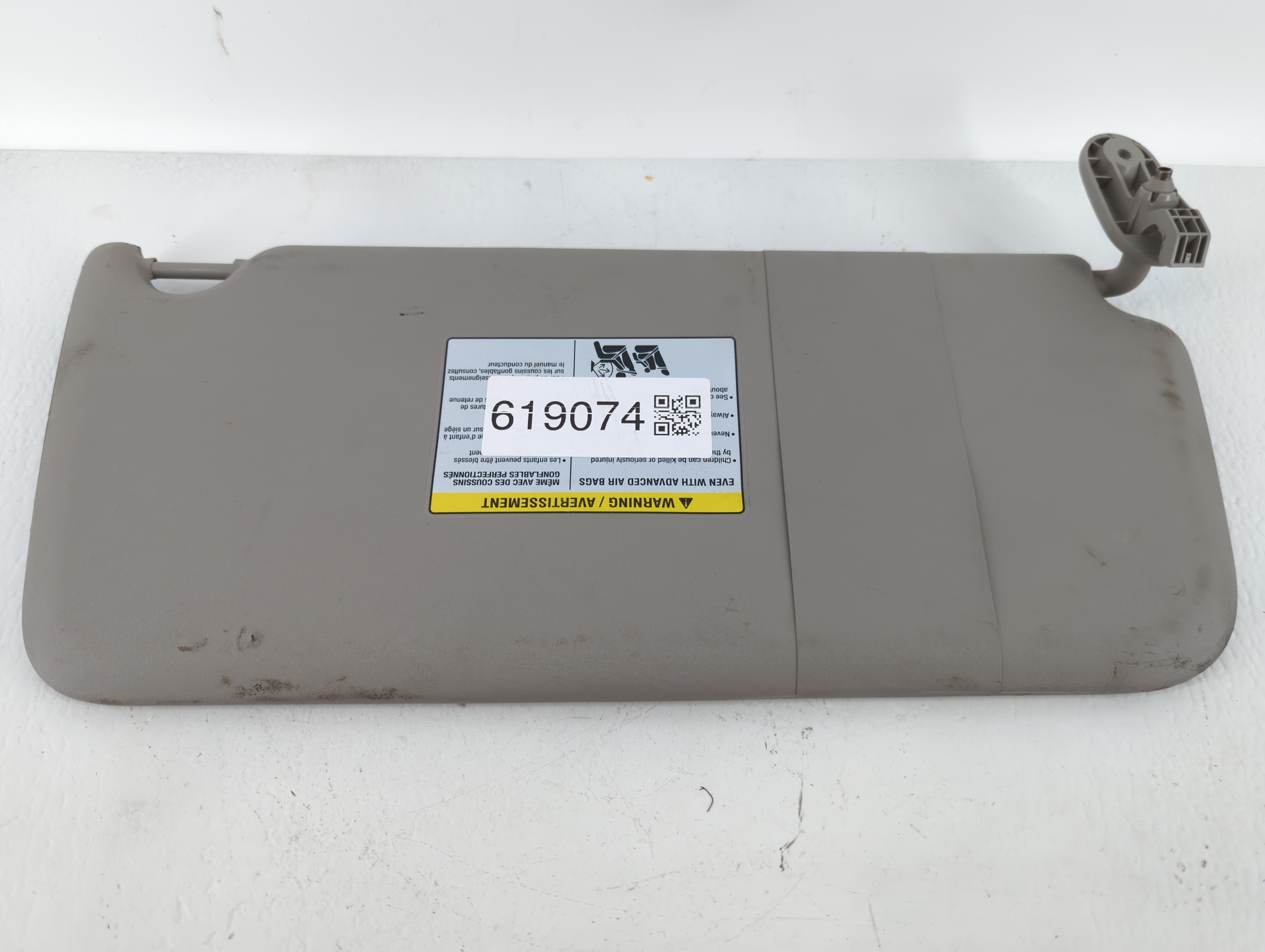 2020 Nissan Nv200 Driver Sun Visor Mirror Left Sunvisor Gray 619074 - Oemusedautoparts1.com