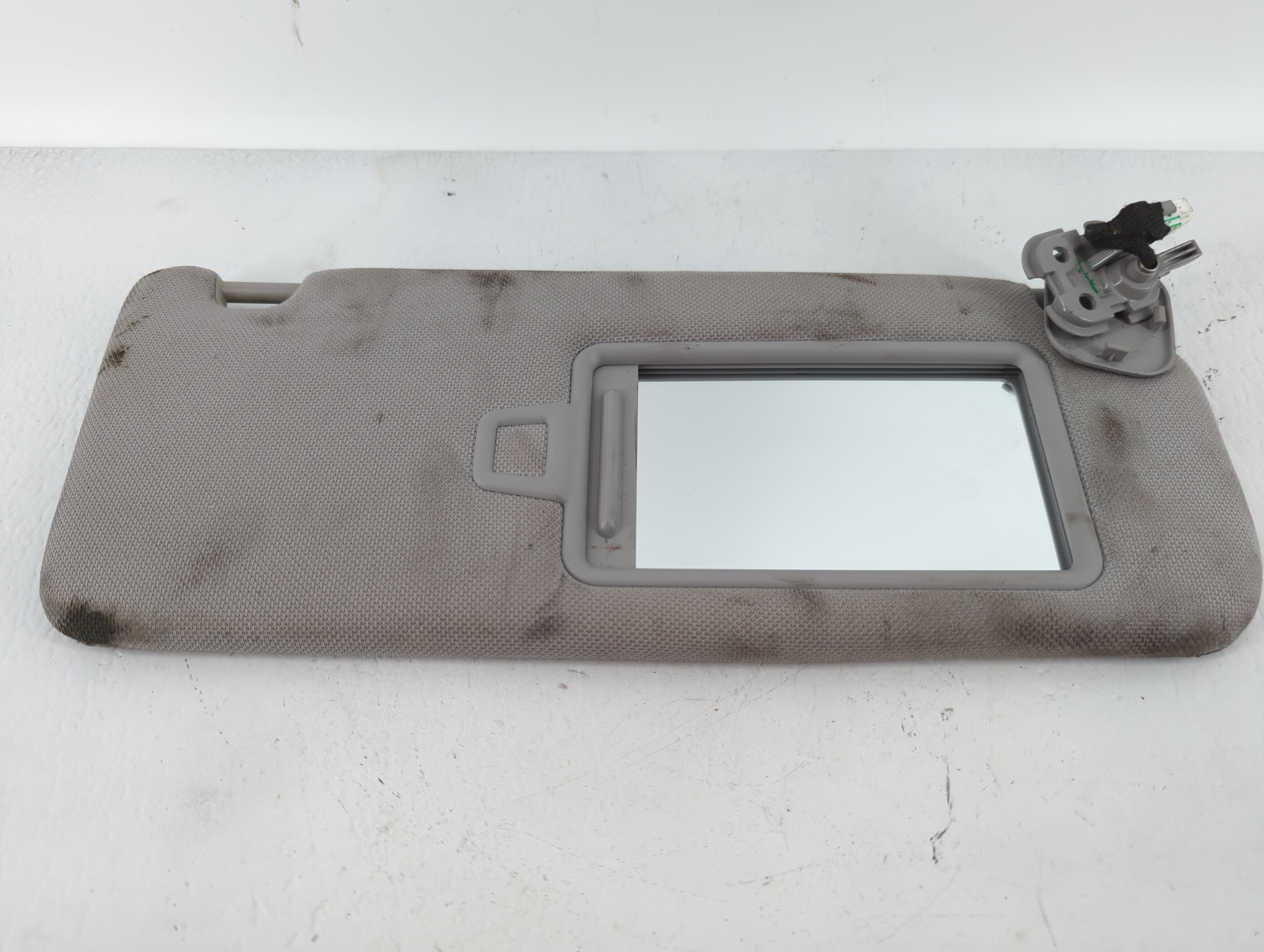 2015-2019 Hyundai Sonata Passenger Sun Visor Mirror Right Sunvisor Grey 619116 - Oemusedautoparts1.com