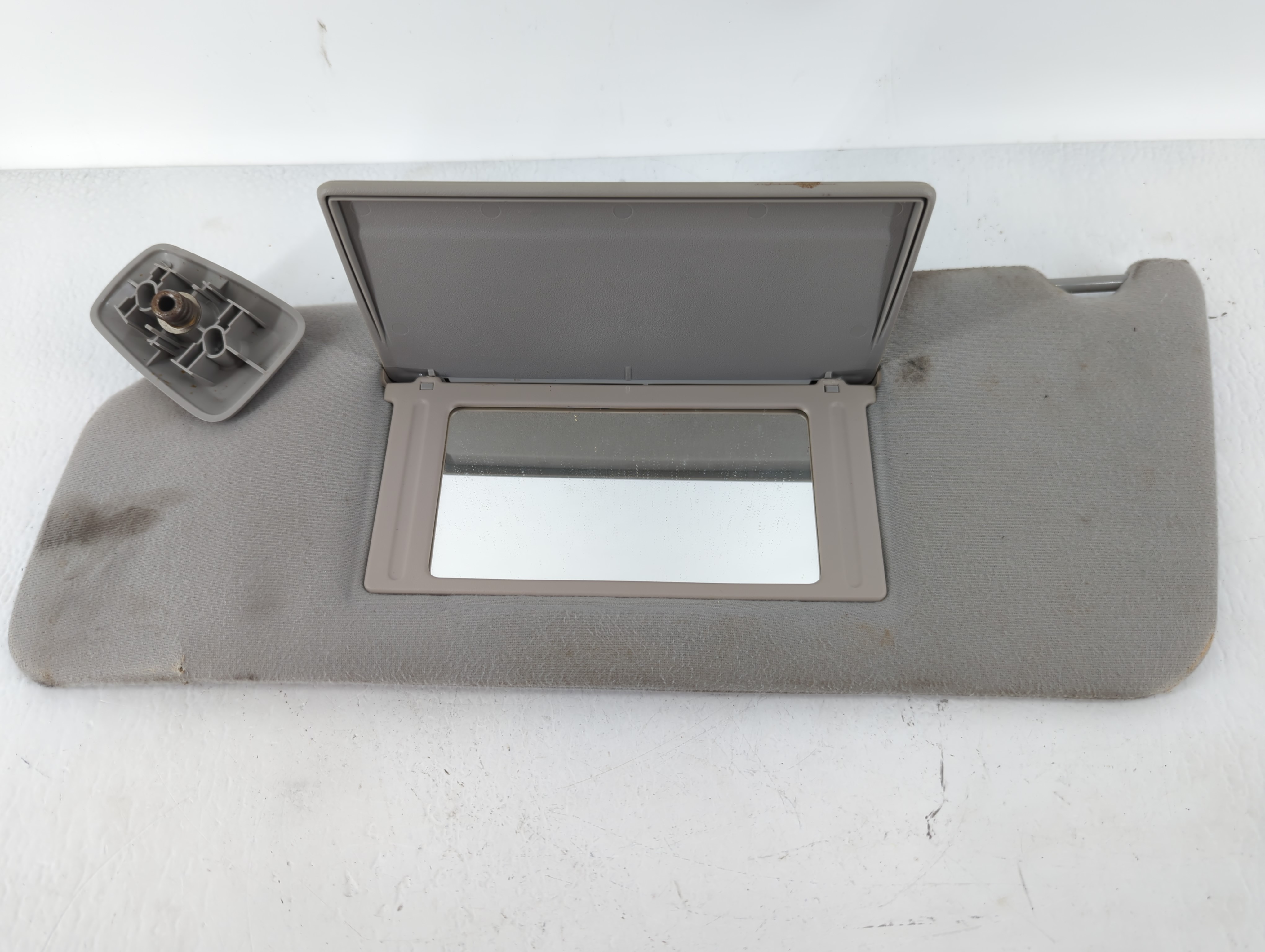 2004-2008 Ford F-150 Driver Sun Visor Mirror Left Sunvisor Light Beige 619249 - Oemusedautoparts1.com