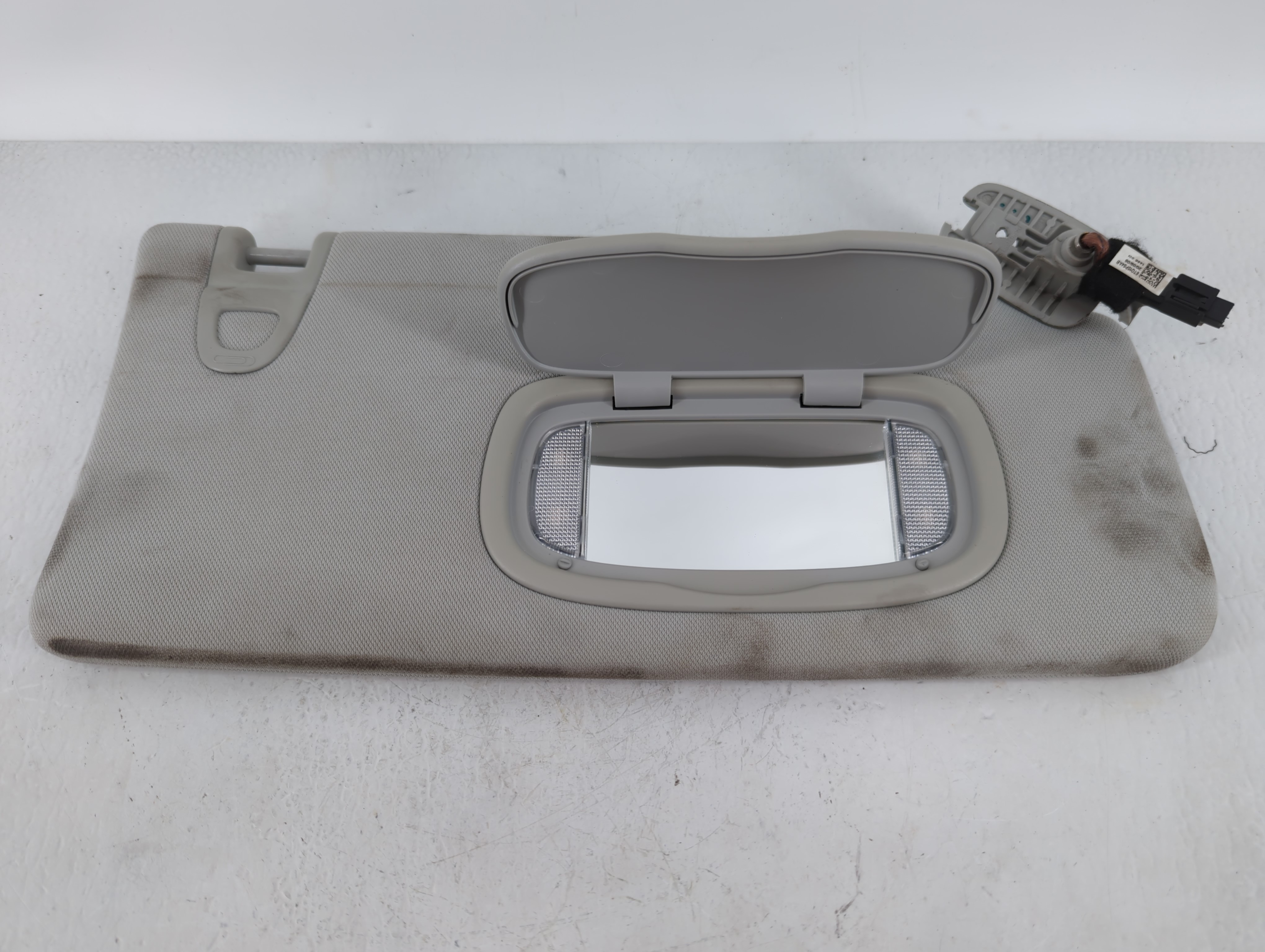 2021 Jeep Compass Passenger Sun Visor Mirror Right Sunvisor Light Grey 619597 - Oemusedautoparts1.com