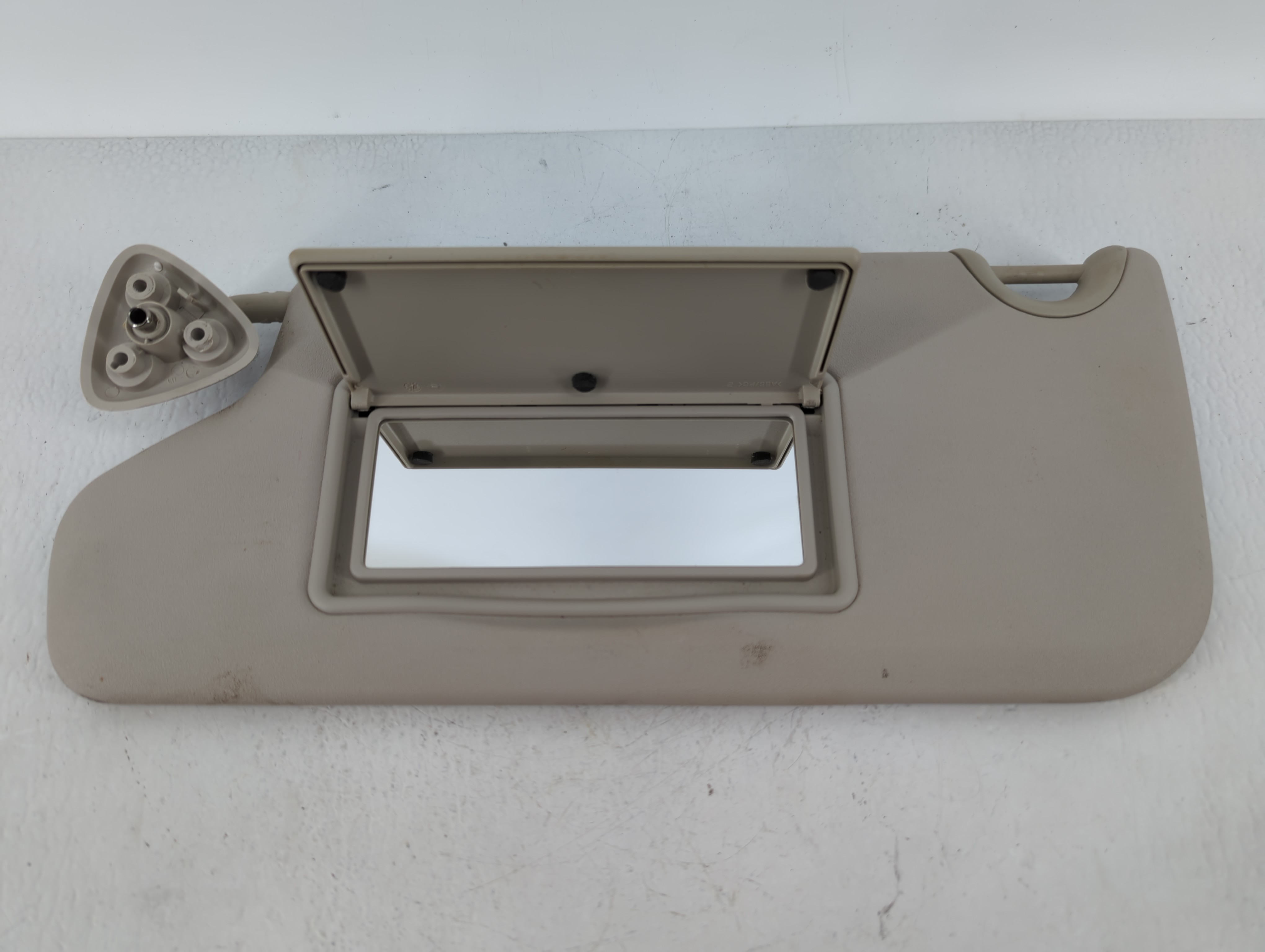 2015 Dodge Journey Driver Sun Visor Mirror Left Sunvisor Light Grey 619730 - Oemusedautoparts1.com
