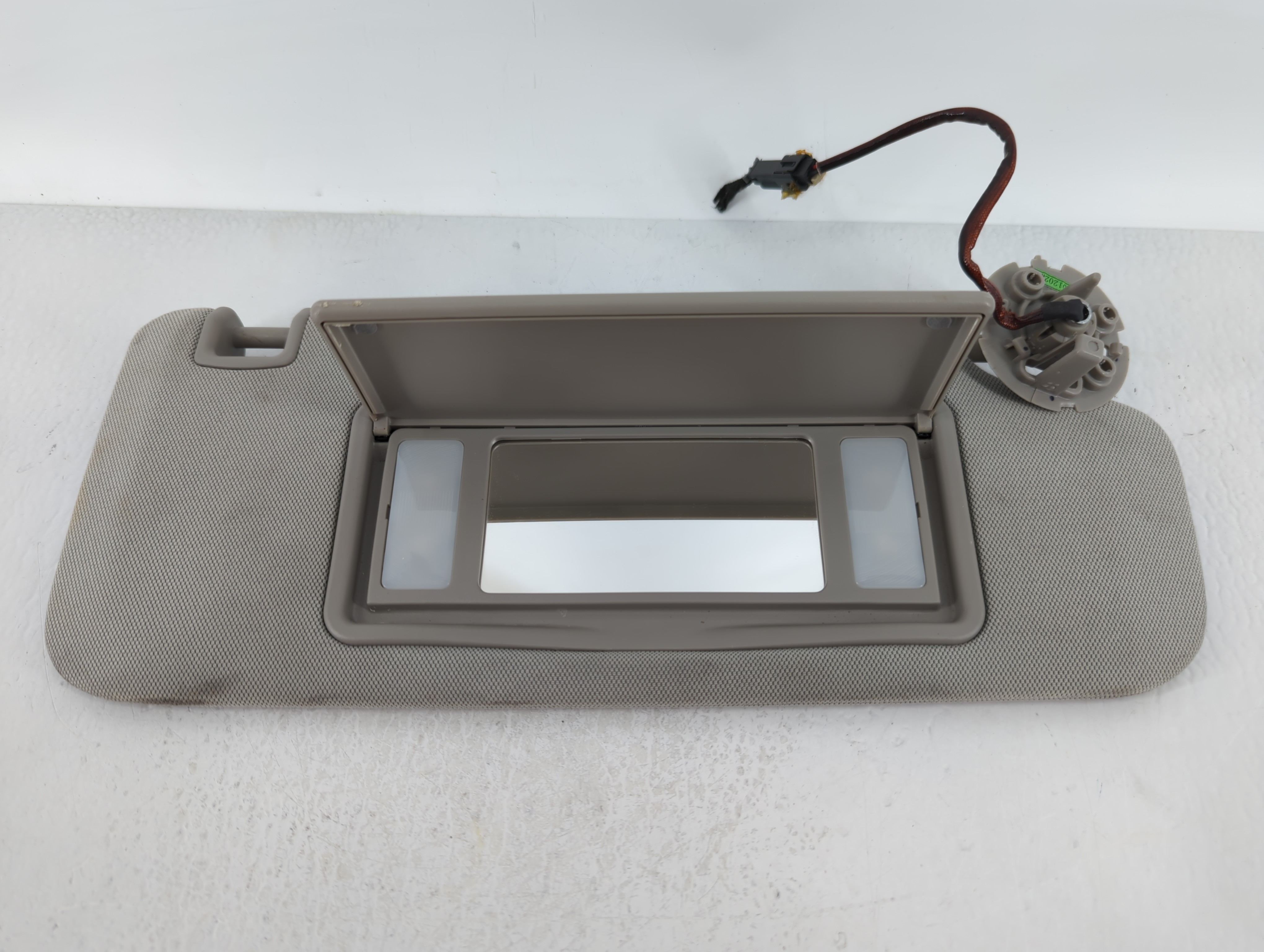Picture of 2010-2015 Buick Lacrosse Passenger Sun Visor Mirror Right Sunvisor Grey 619998