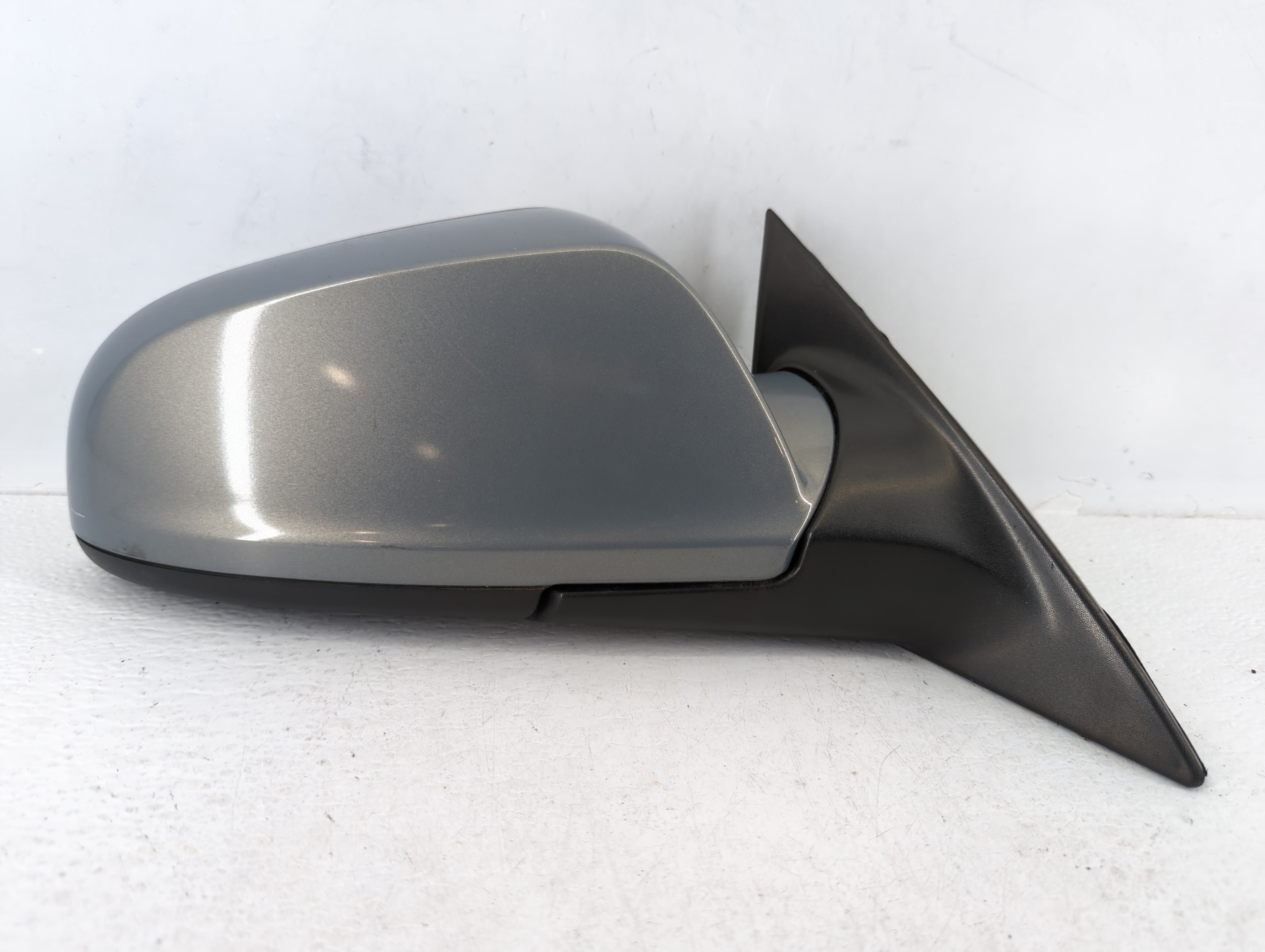 2009 Saturn Aura Passenger Right Side View Power Door Mirror Grey 620404 - Oemusedautoparts1.com