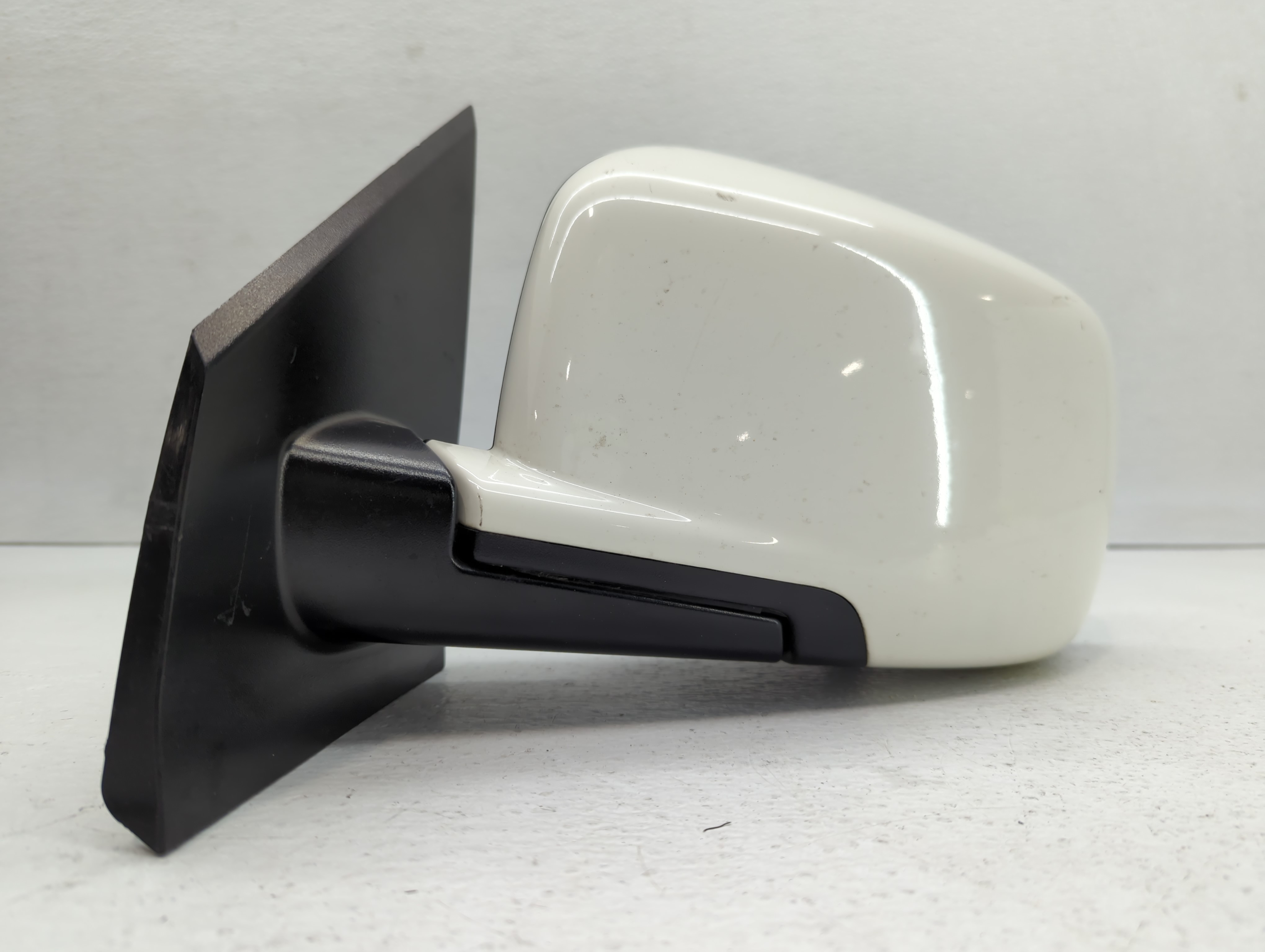2018 Dodge Journey Driver Left Side View Power Door Mirror White 621013 - Oemusedautoparts1.com