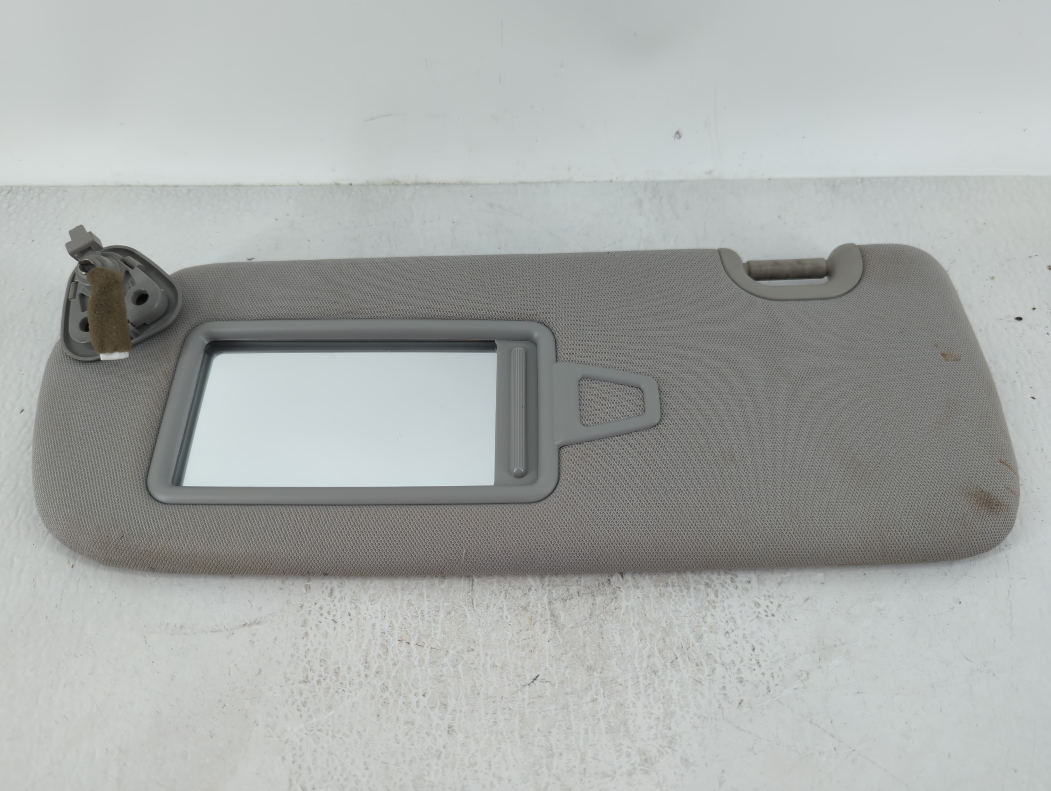 Picture of 2013-2019 Hyundai Santa Fe Driver Sun Visor Mirror Left Sunvisor Grey 621446