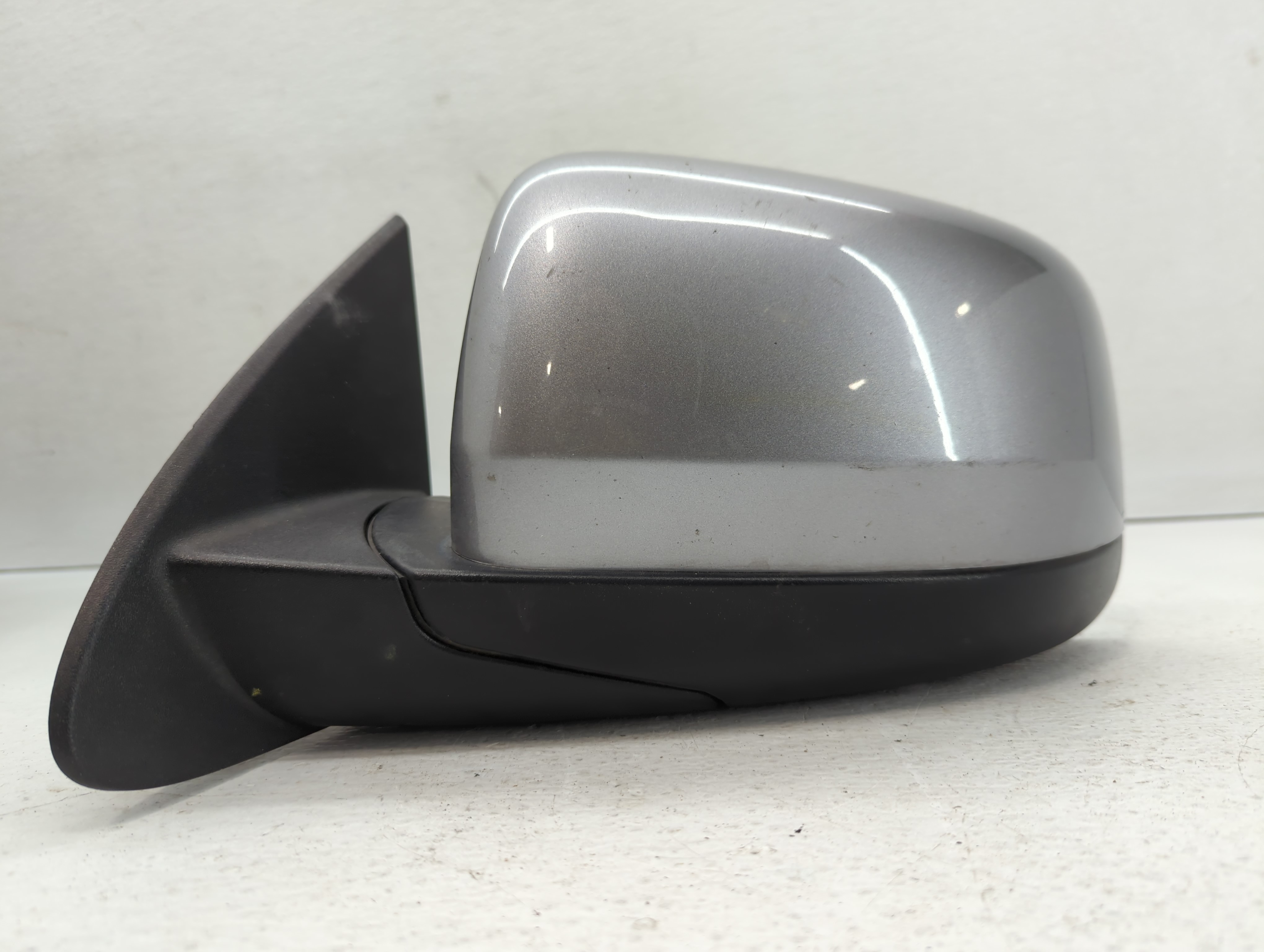 2016 Dodge Durango Driver Left Side View Power Door Mirror Grey 621849 - Oemusedautoparts1.com