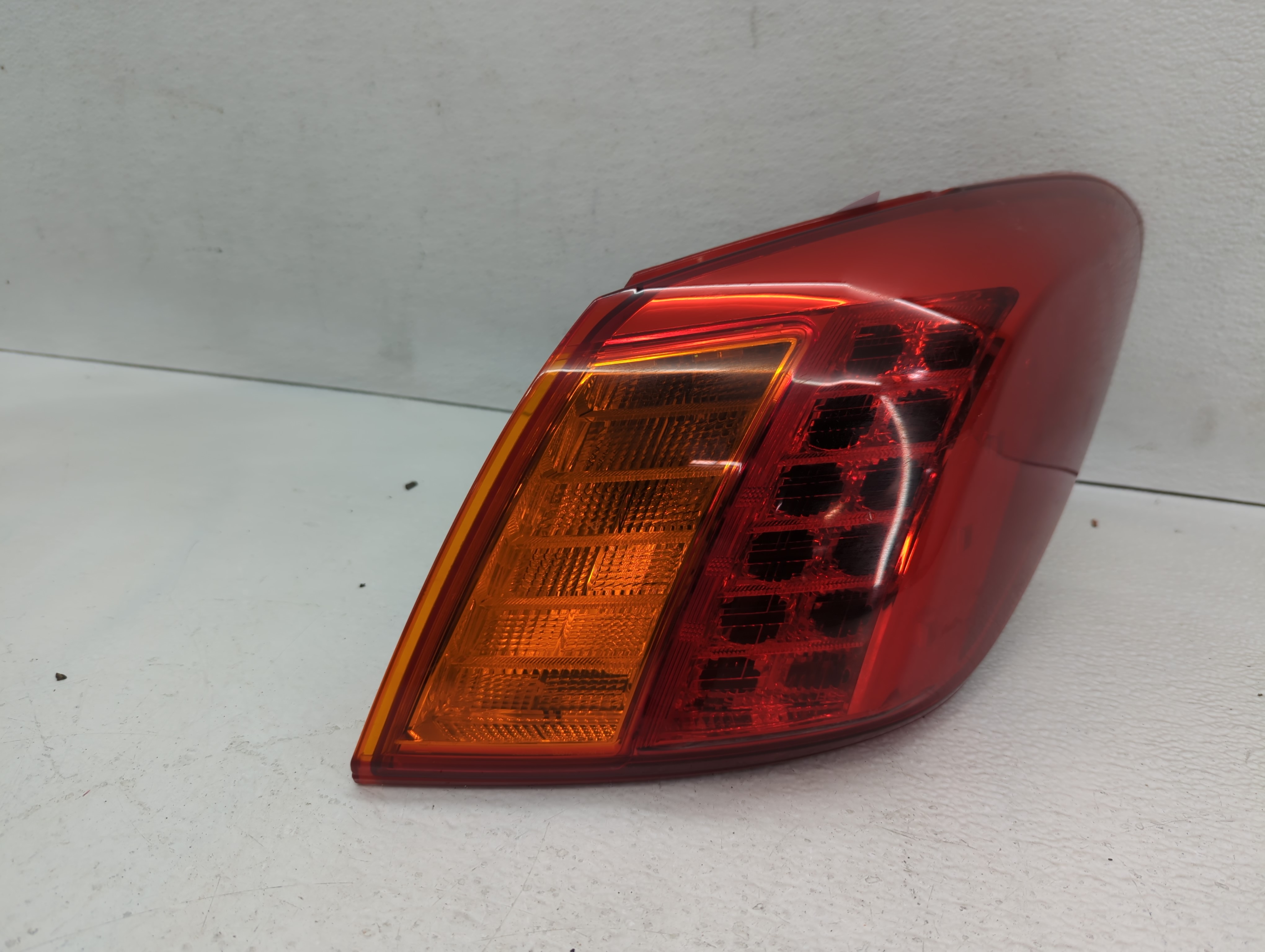 Picture of 2009-2010 Nissan Murano Passenger Right Side Tail Light Taillight Oem 622266