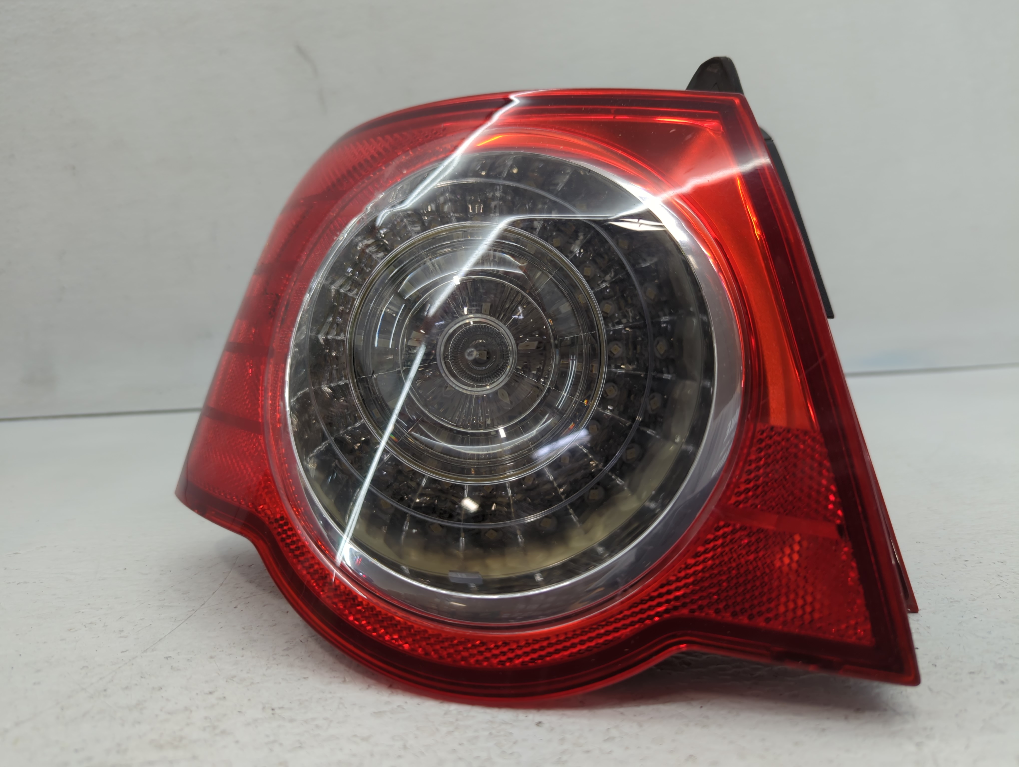 Volkswagen Passat Driver Left Side Tail Light Taillight Oem 622327 - Oemusedautoparts1.com