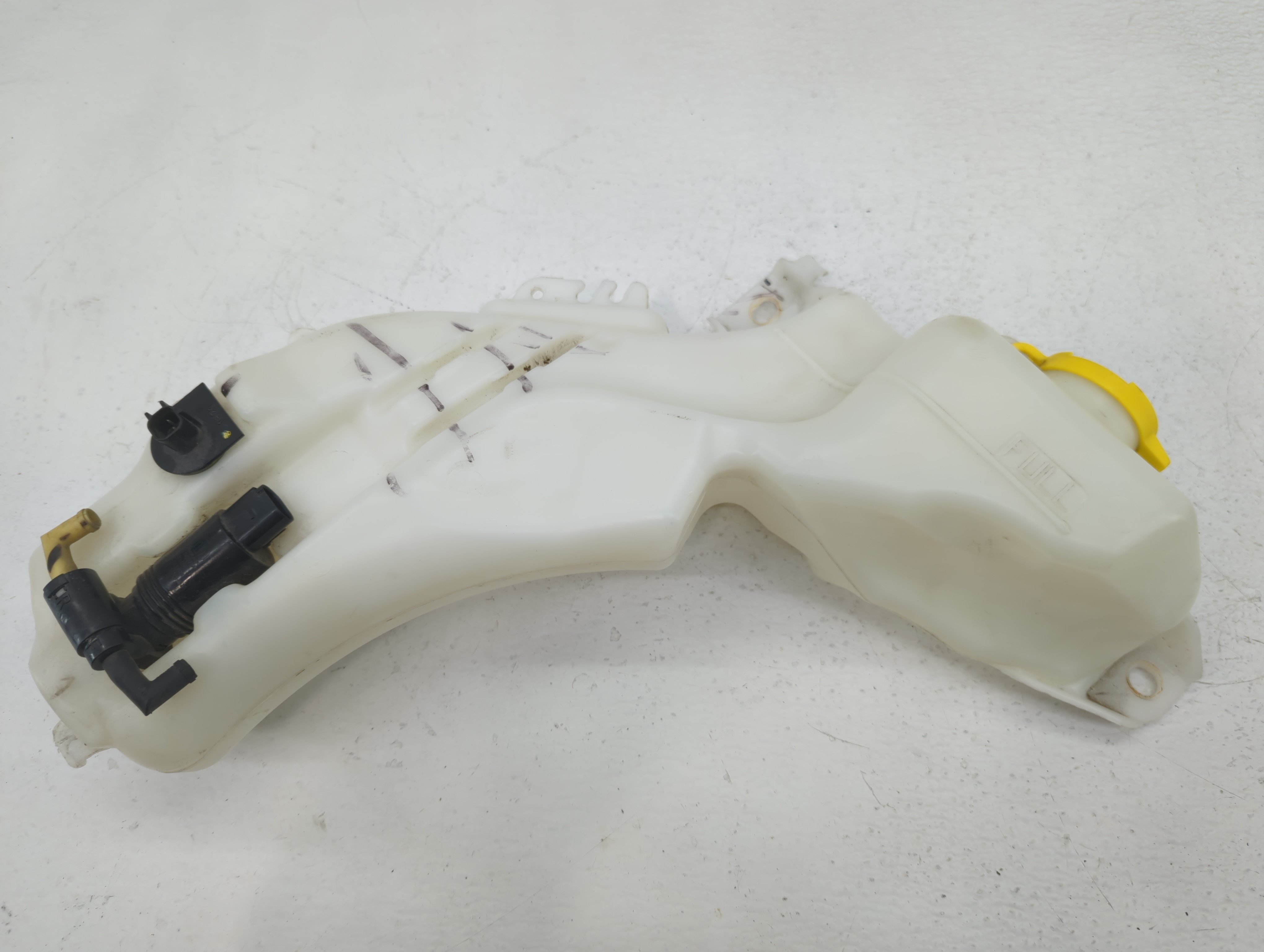 2018 Dodge Journey Windshield Washer Fluid Reservoir Bottle Oem 622444 - Oemusedautoparts1.com
