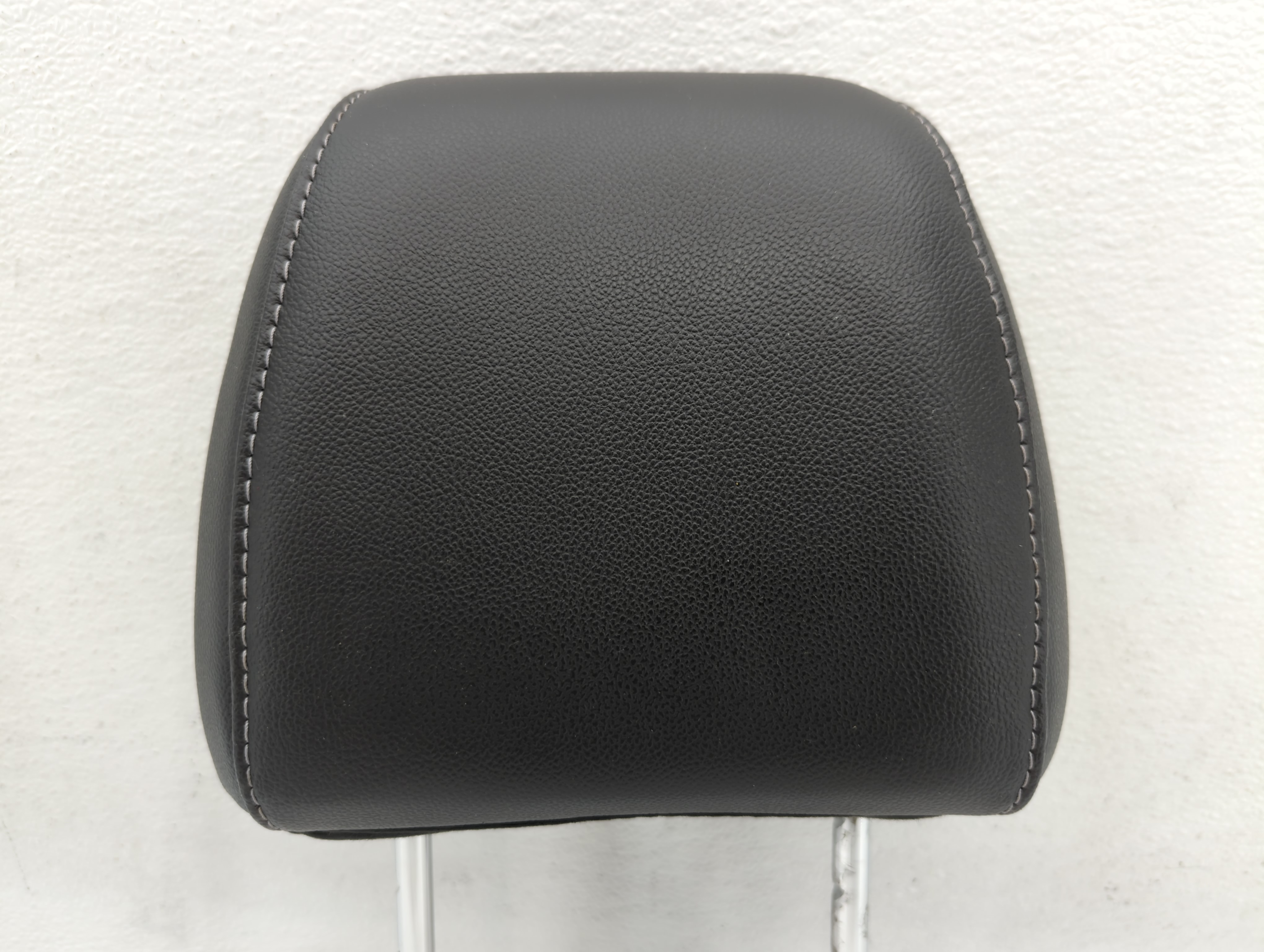 2014 Ford Escape Headrest Head Rest Front Driver Passenger Seat Black 622621 - Oemusedautoparts1.com