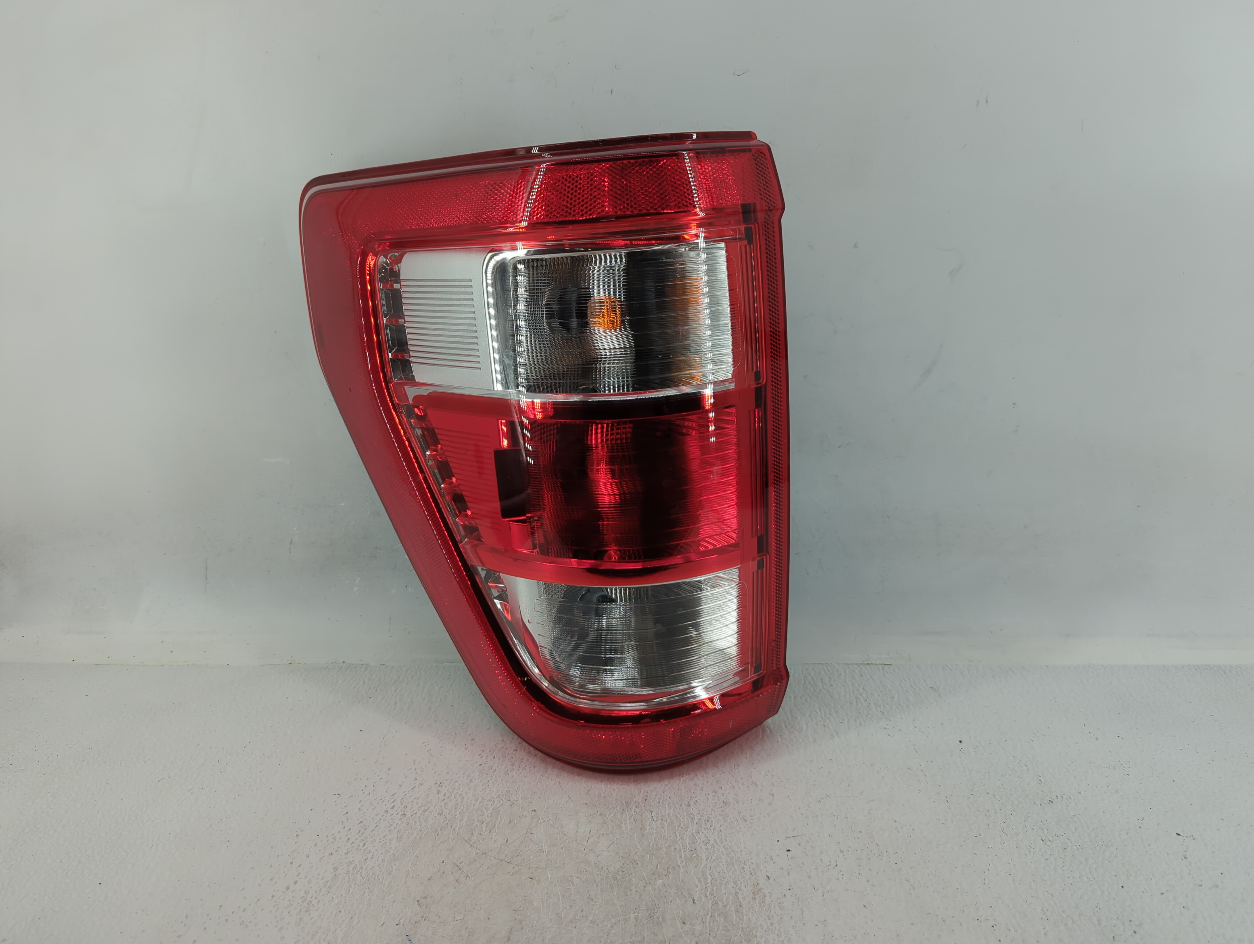 2021-2022 Ford F-150 Passenger Right Side Tail Light Taillight Oem 622706 - Oemusedautoparts1.com