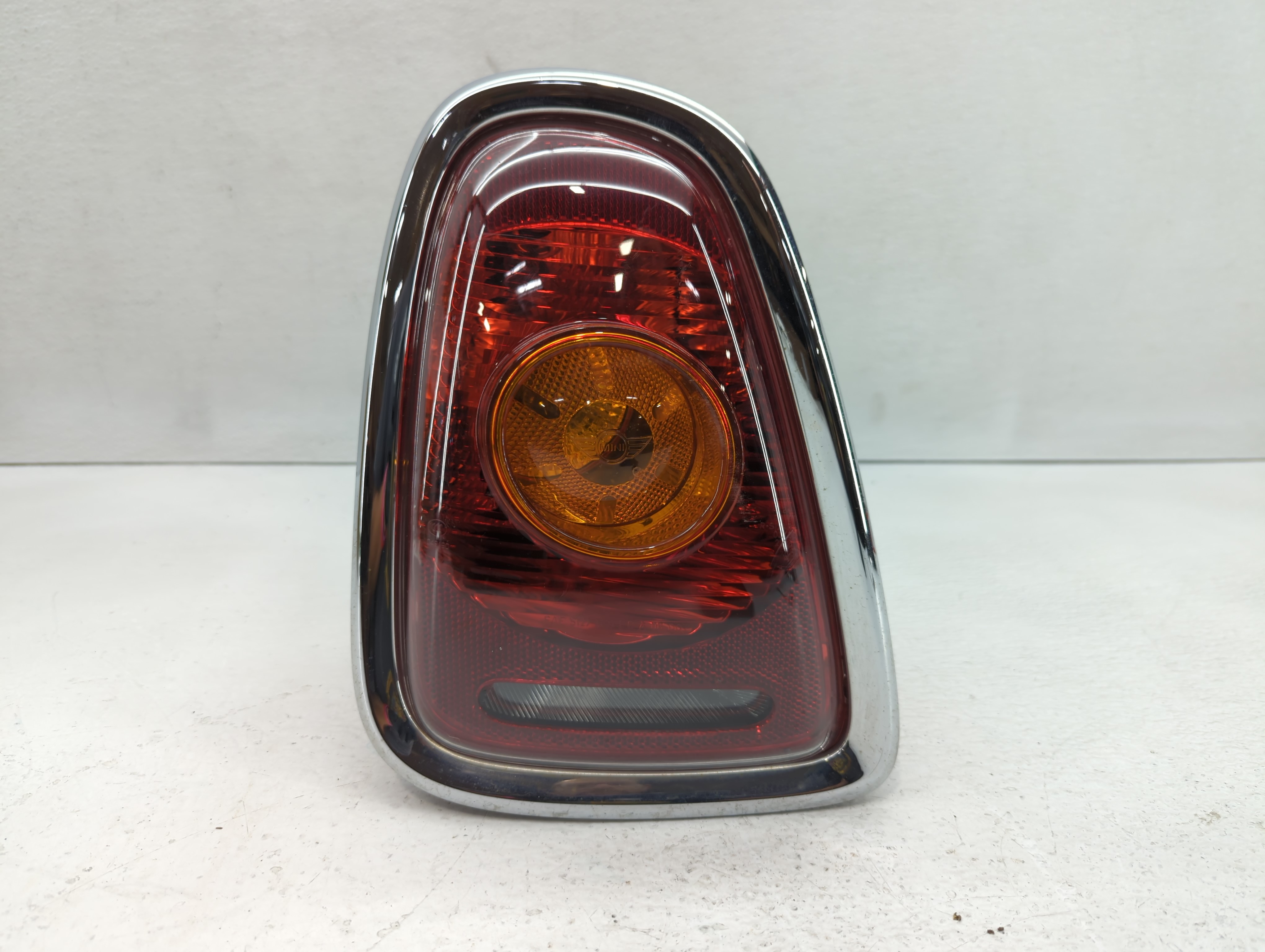 2010 Mini Cooper Driver Left Side Tail Light Taillight Oem 622957 - Oemusedautoparts1.com