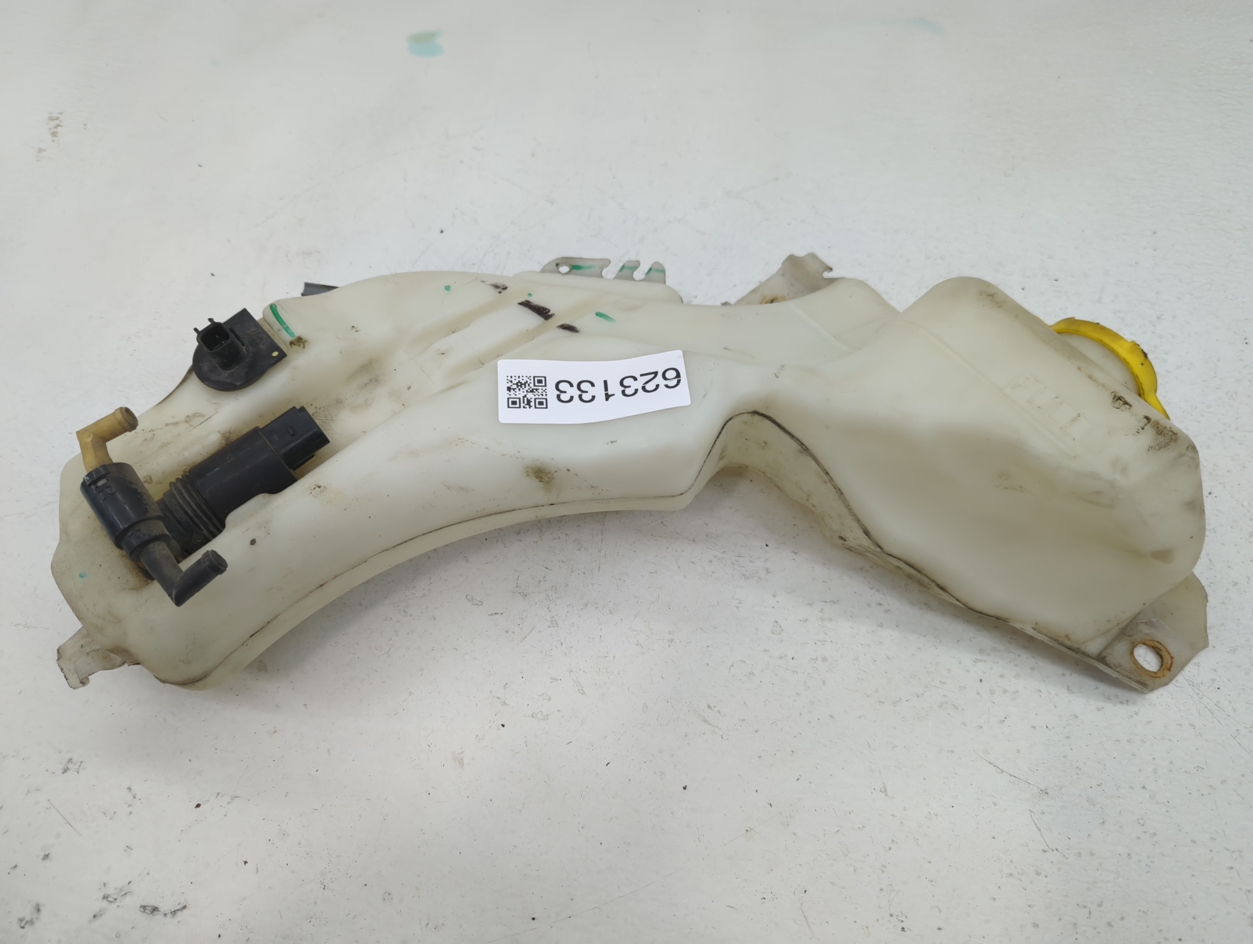 2010 Dodge Journey Windshield Washer Fluid Reservoir Bottle Oem 623133 - Oemusedautoparts1.com