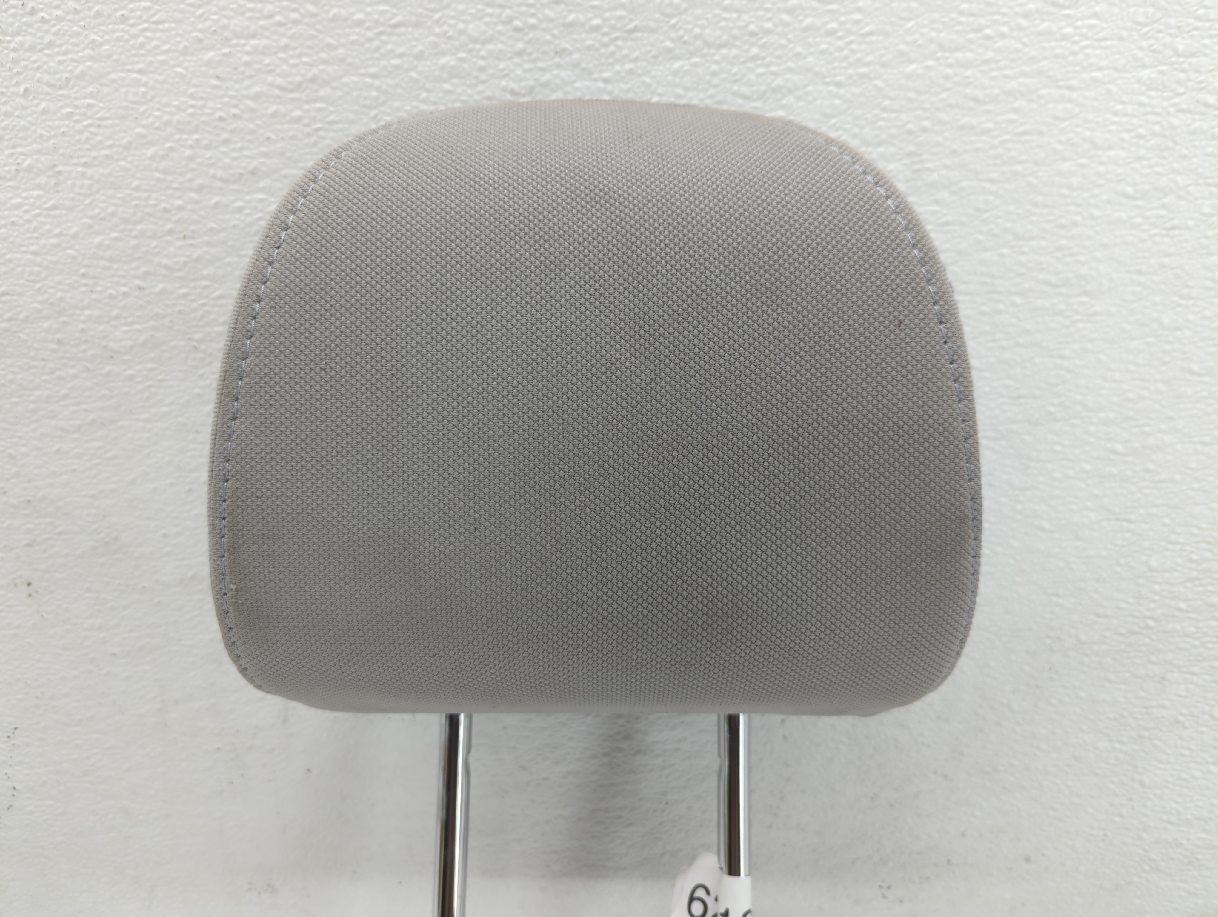 2015 Subaru Forester Headrest Head Rest Front Driver Passenger Seat Grey 623182 - Oemusedautoparts1.com