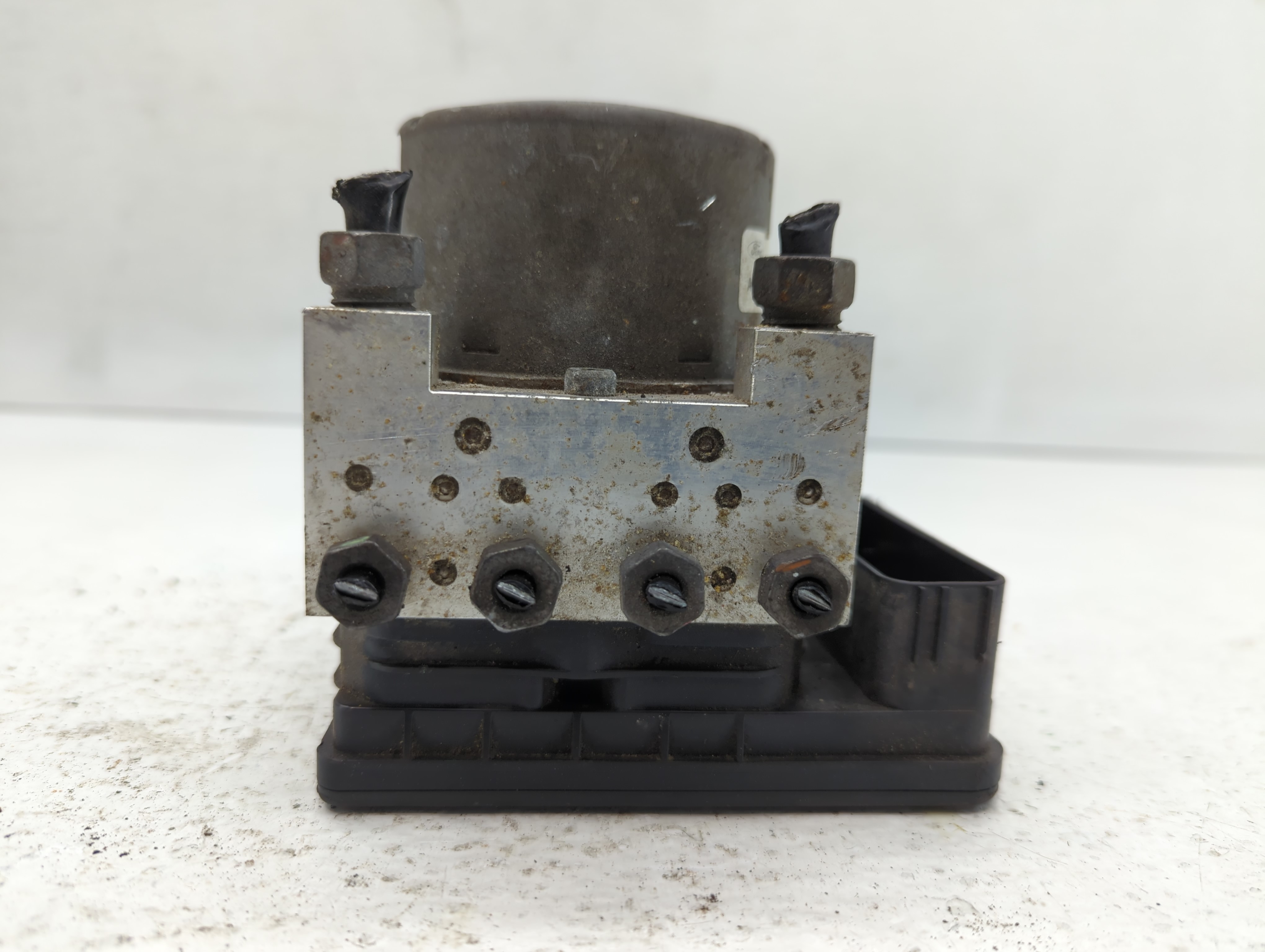 2017 Ford Explorer Abs Pump Control Module 623379 - Oemusedautoparts1.com