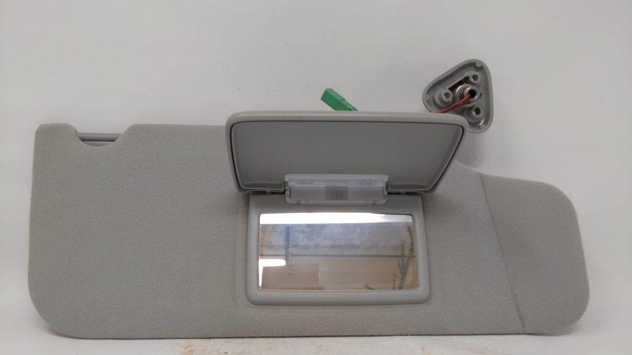 2005-2007 Ford Five Hundred Passenger Right Sun Visor Sunvisor 62379 - Oemusedautoparts1.com